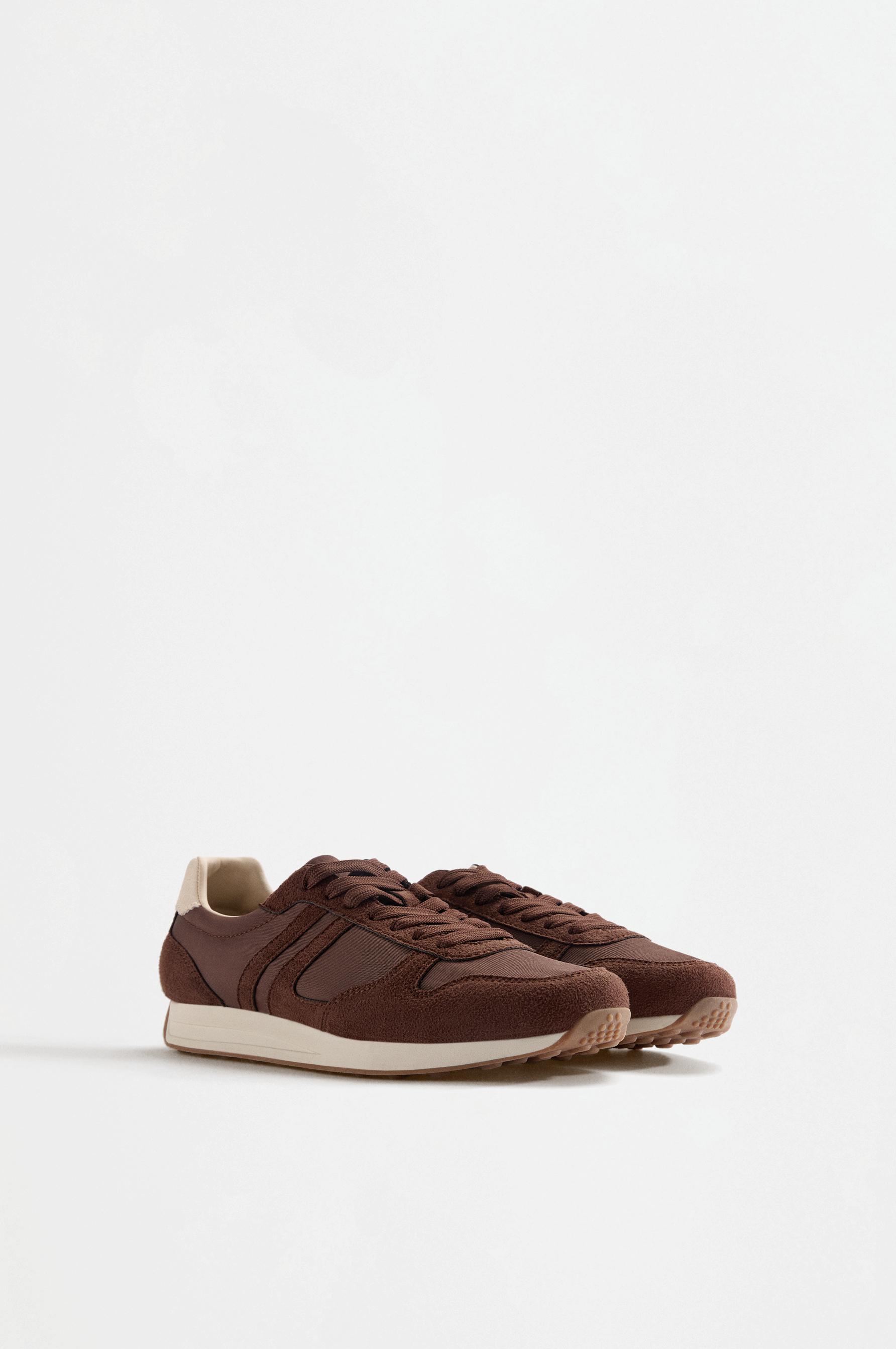 Minimalist sports shoe — BROWN