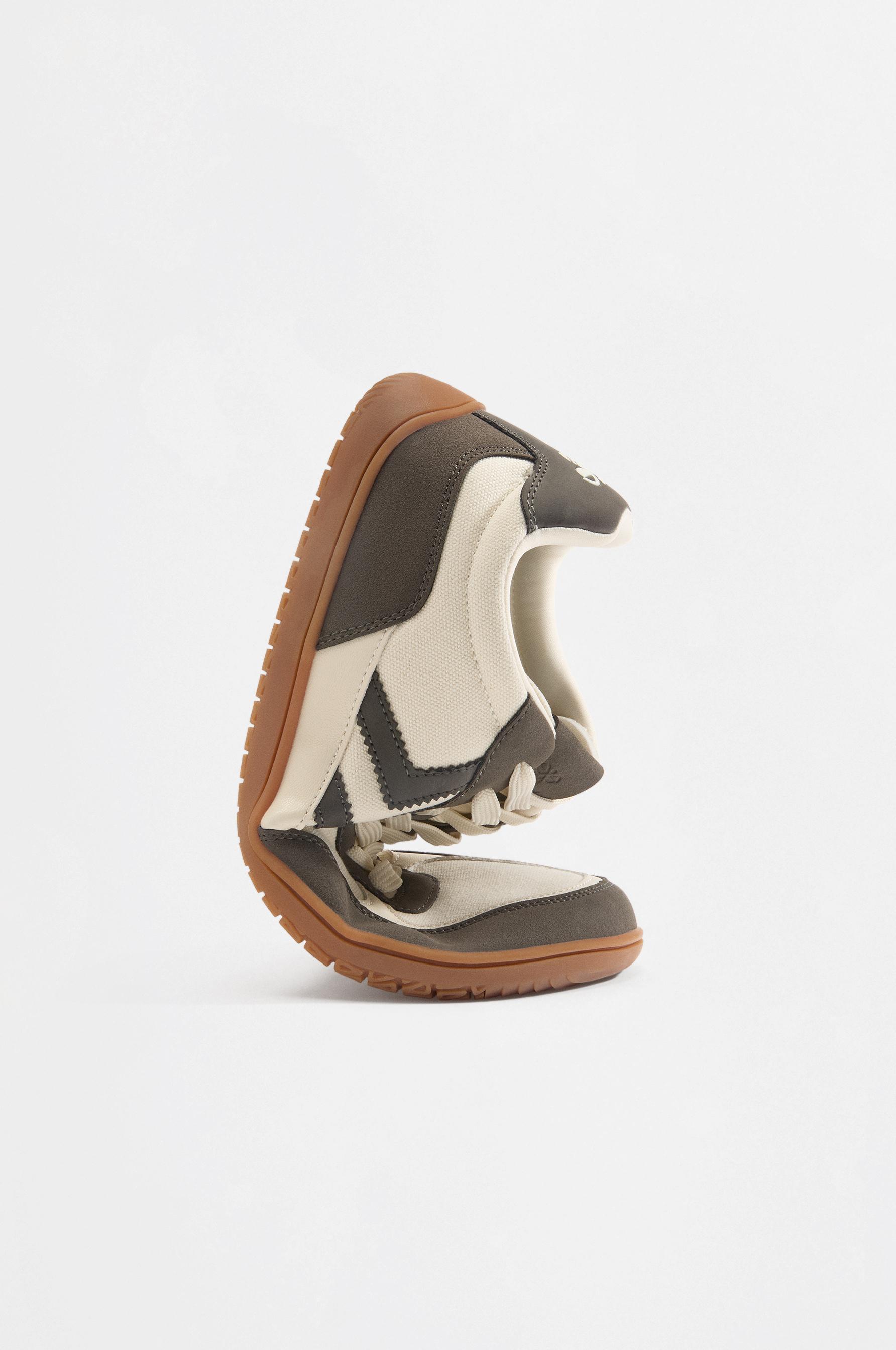 Hummel Barefoot Sneakers — OTHERS