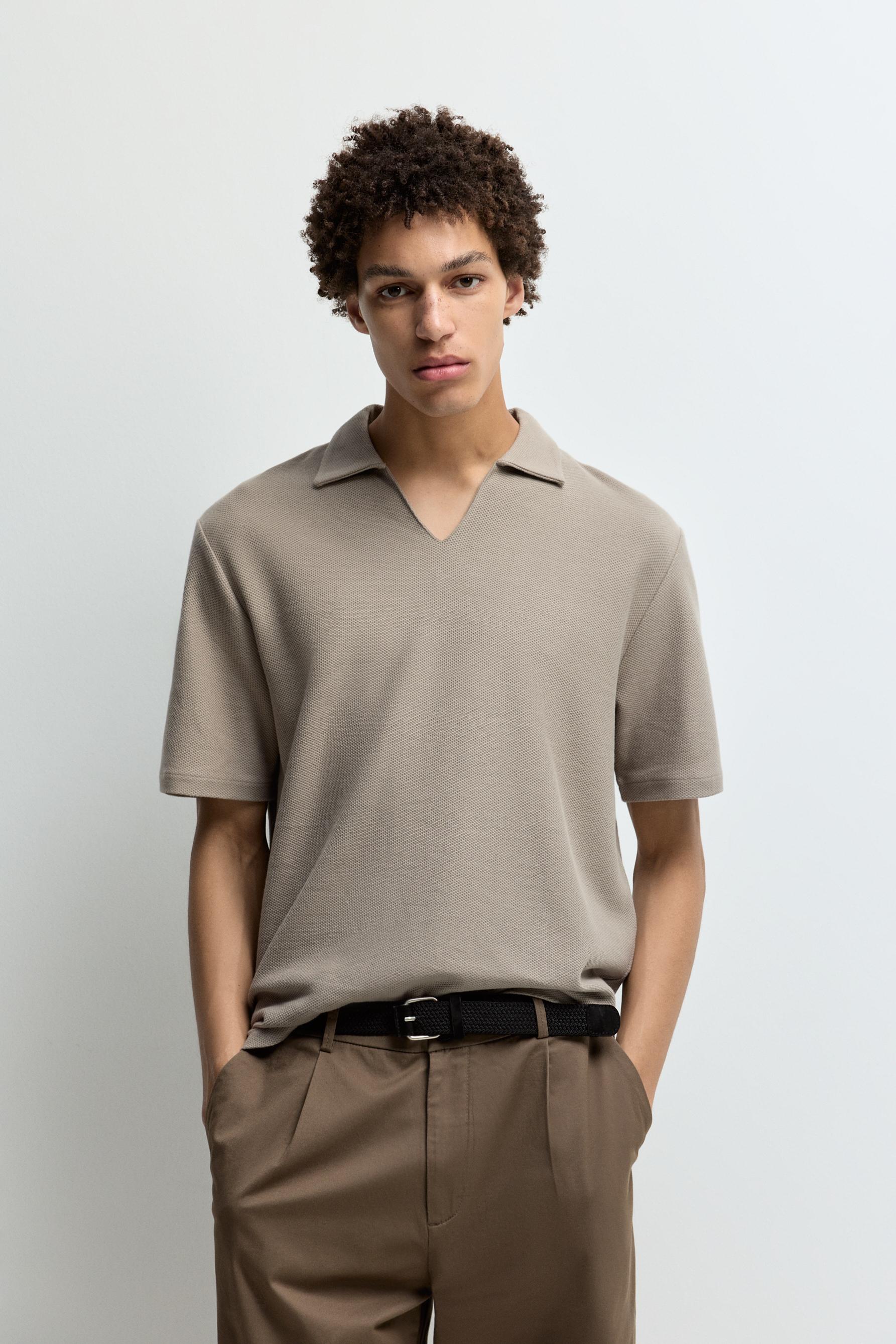 Textured V-neck polo shirt — CAMEL