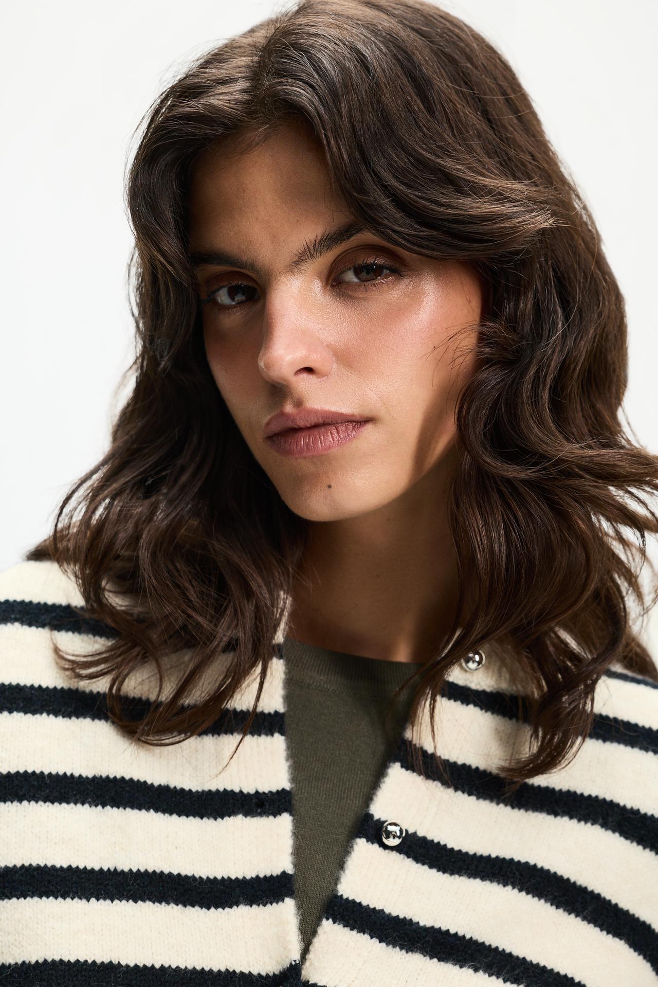 Round neck knit jacket — ECRU/NAVY