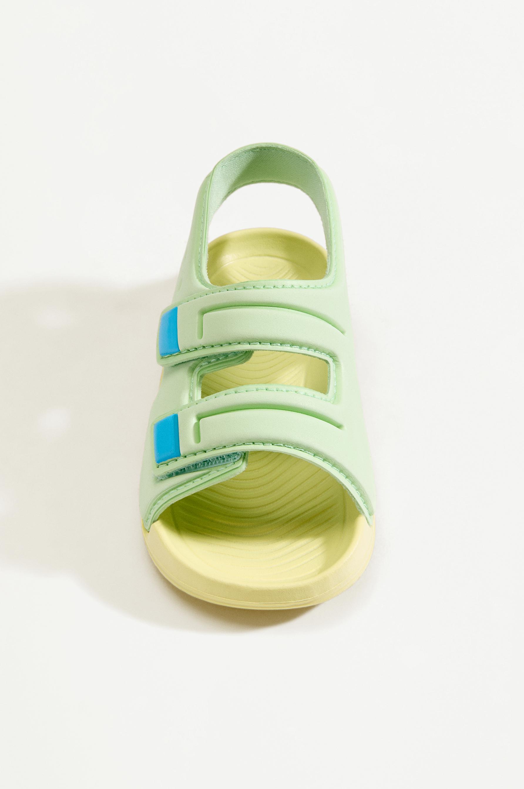 BATHROOM SANDALS — GREEN