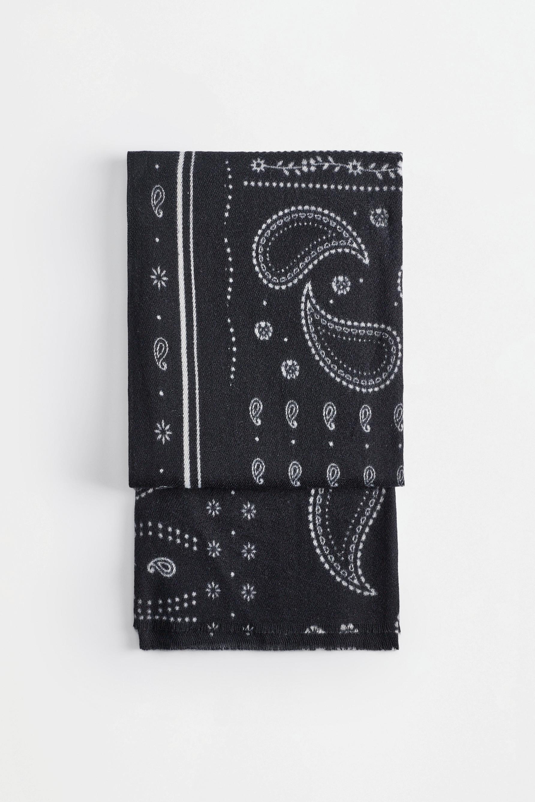 Paisley scarf — BLACK