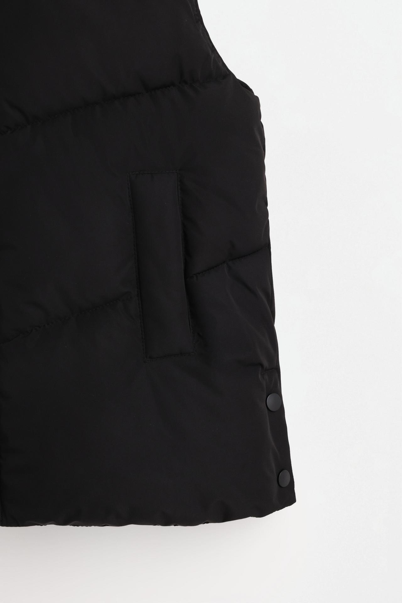 Long padded gilet — BLACK