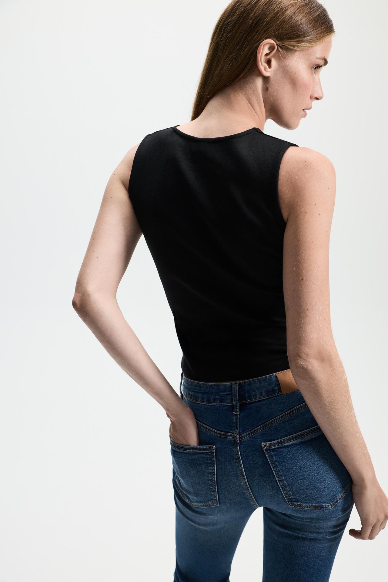 Wide-strap tank top — BLACK