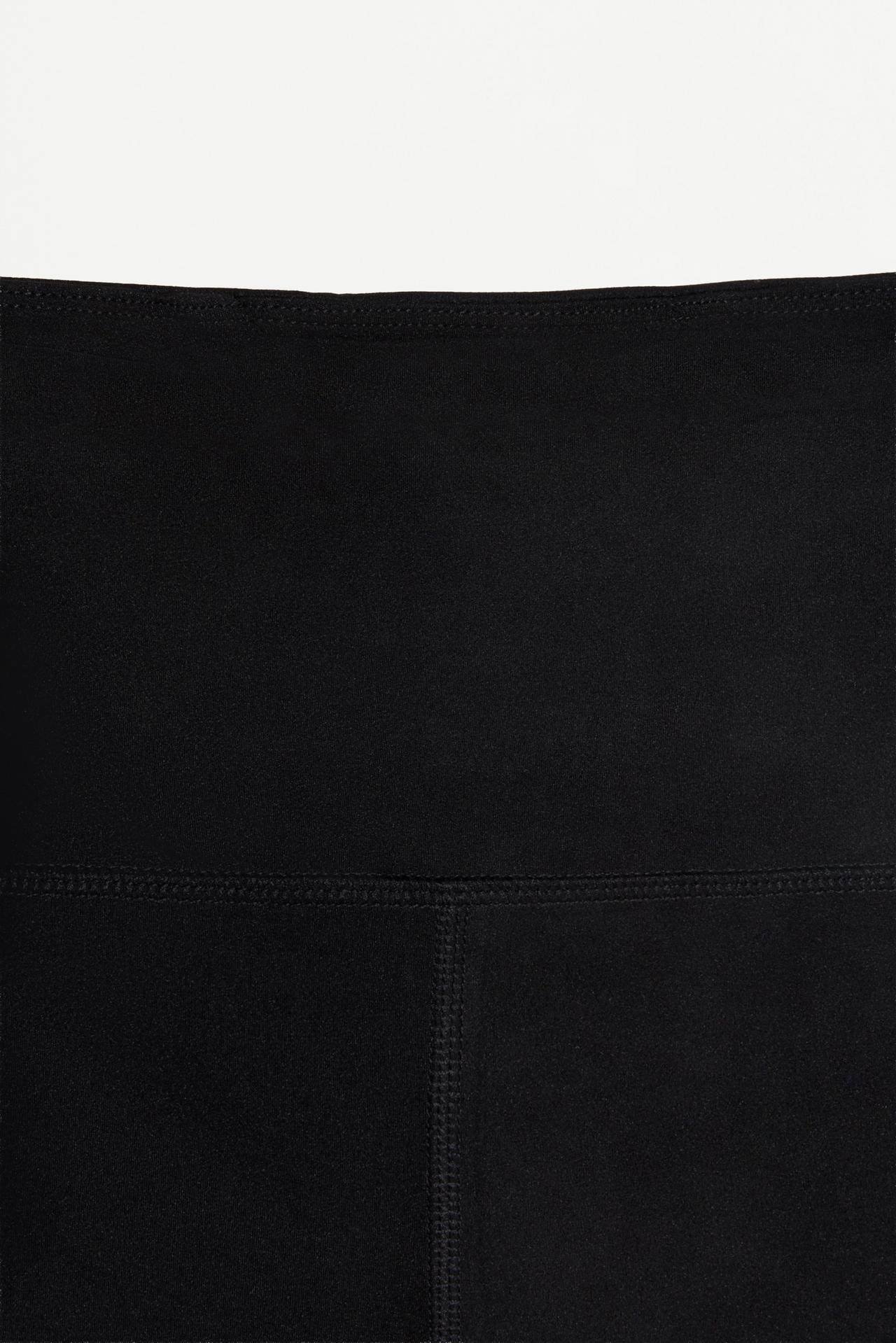 Capri leggings — BLACK