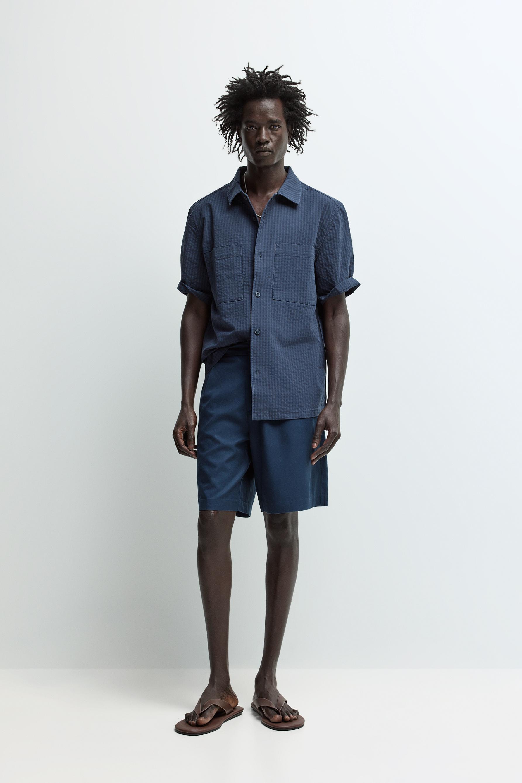 Pleated Bermuda shorts — NAVY