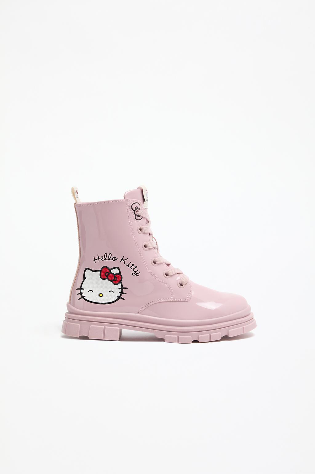 Hello Kitty ©Sanrio faux patent boots