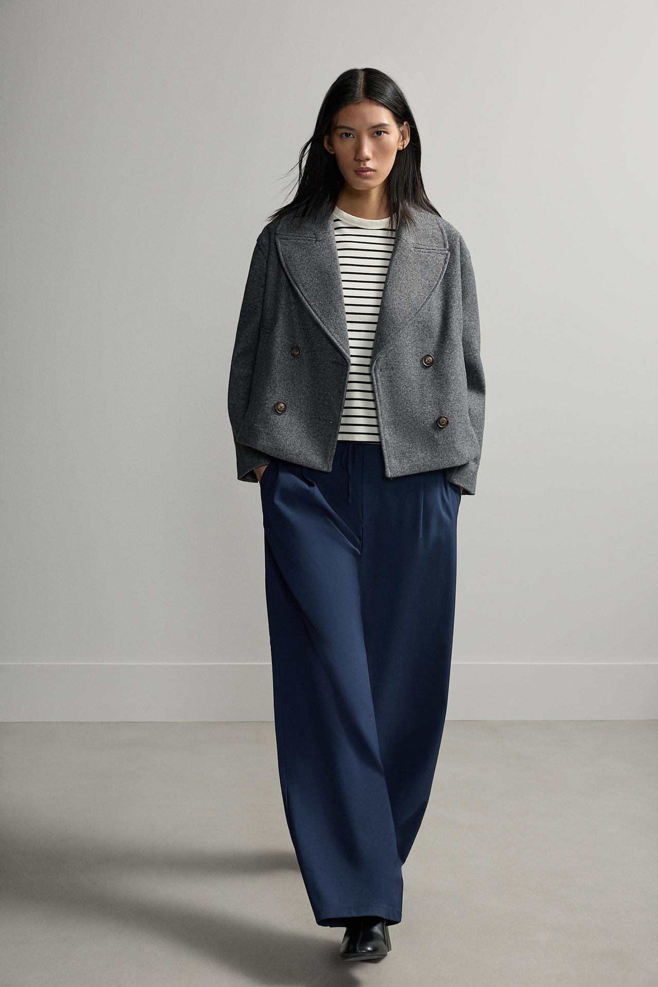 Basic straight trousers — NAVY