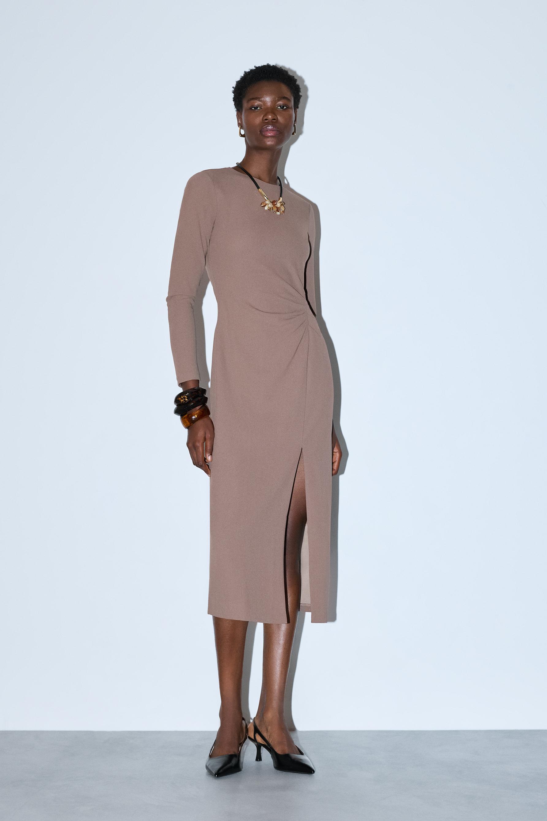 Vestido midi fruncido