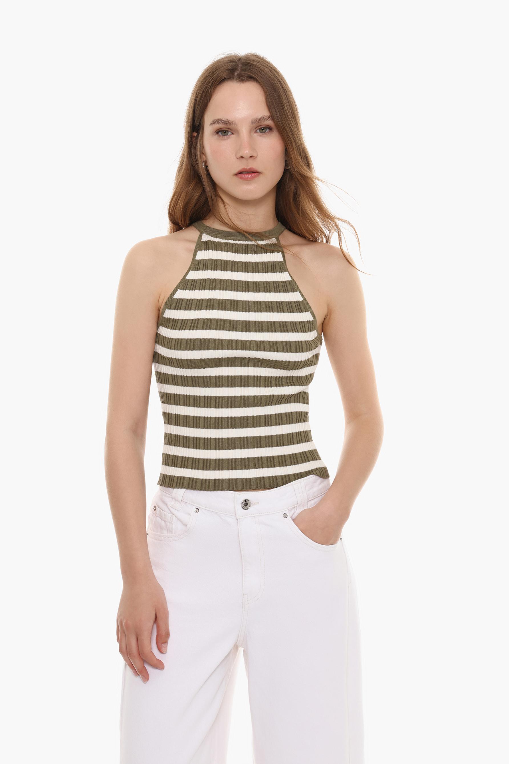 Top com decote halter