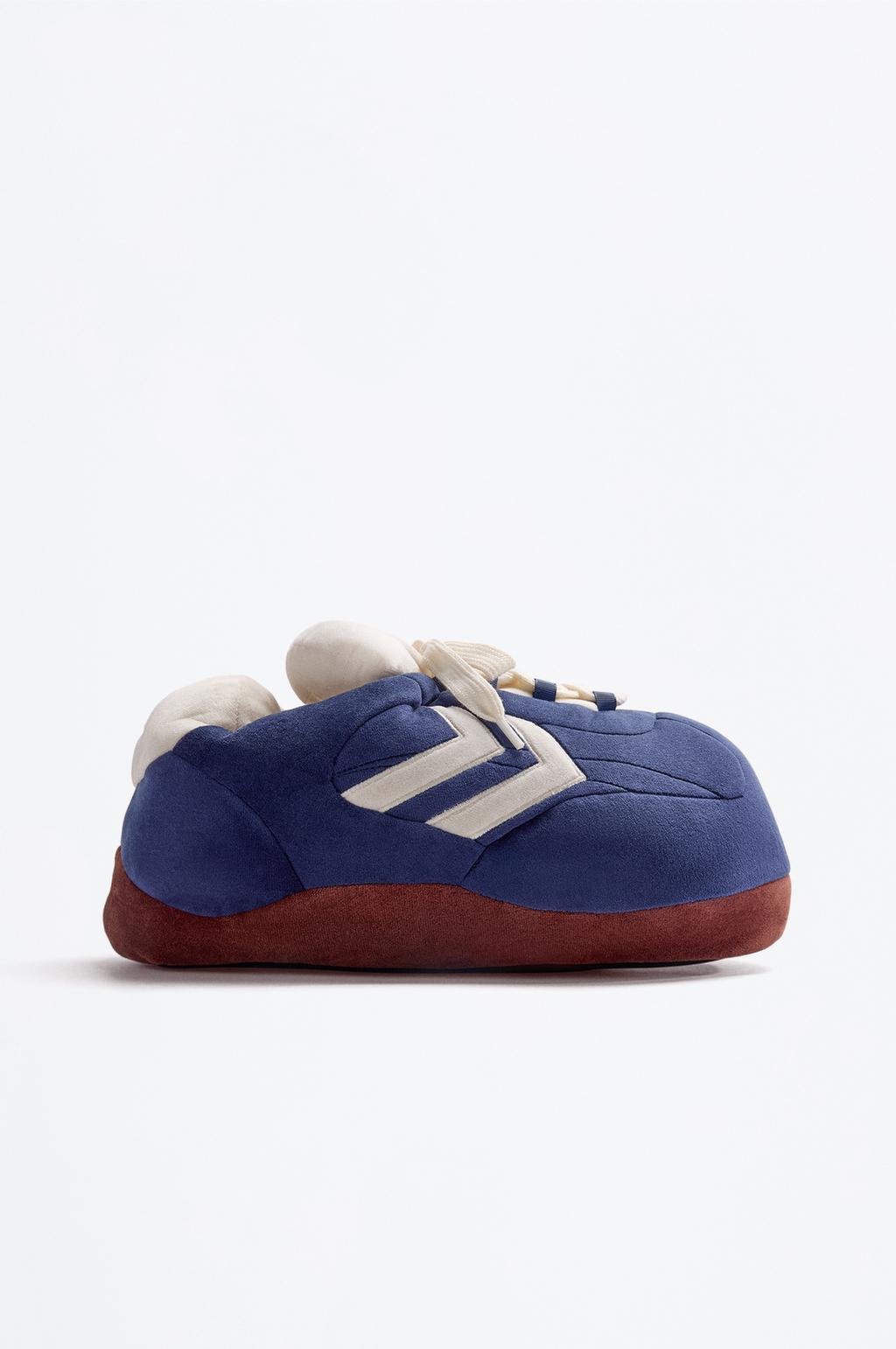 Pantufas com volume Hummel