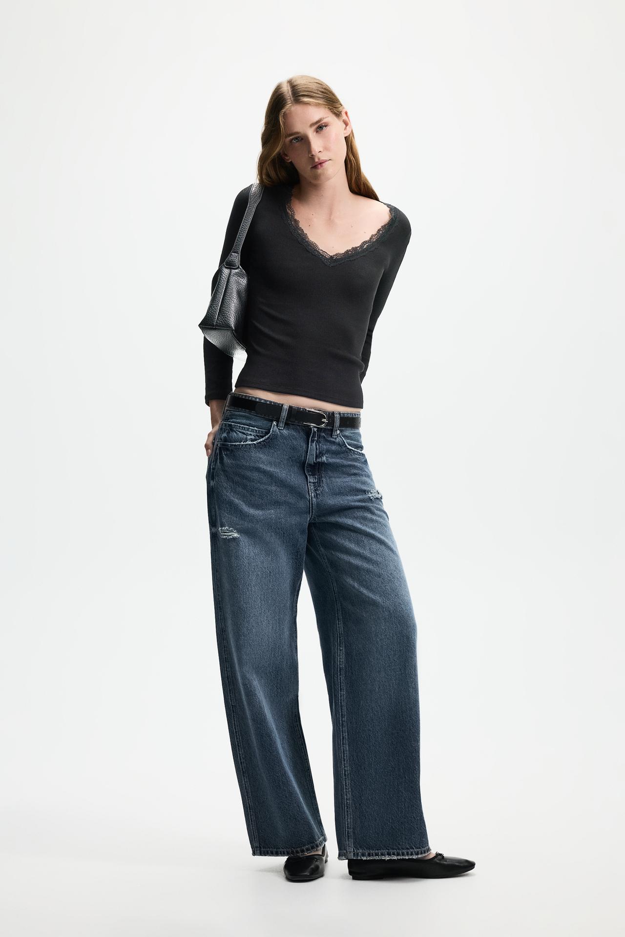 Lace neck T-shirt — BLACK