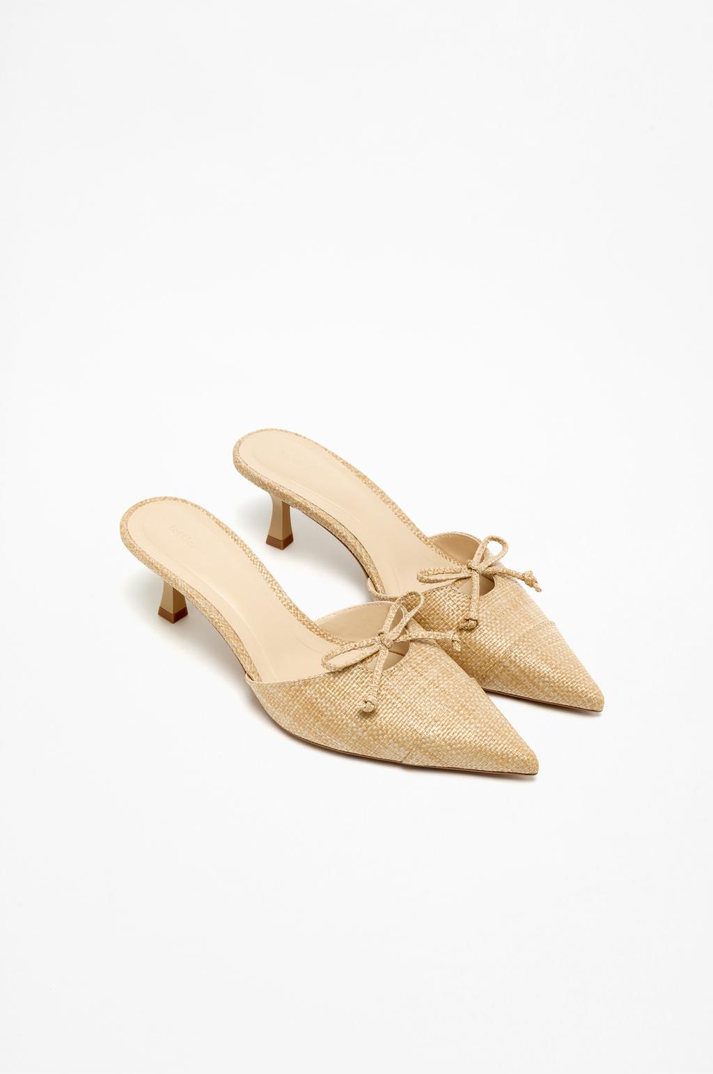 Zapato tacón destalonado lazo