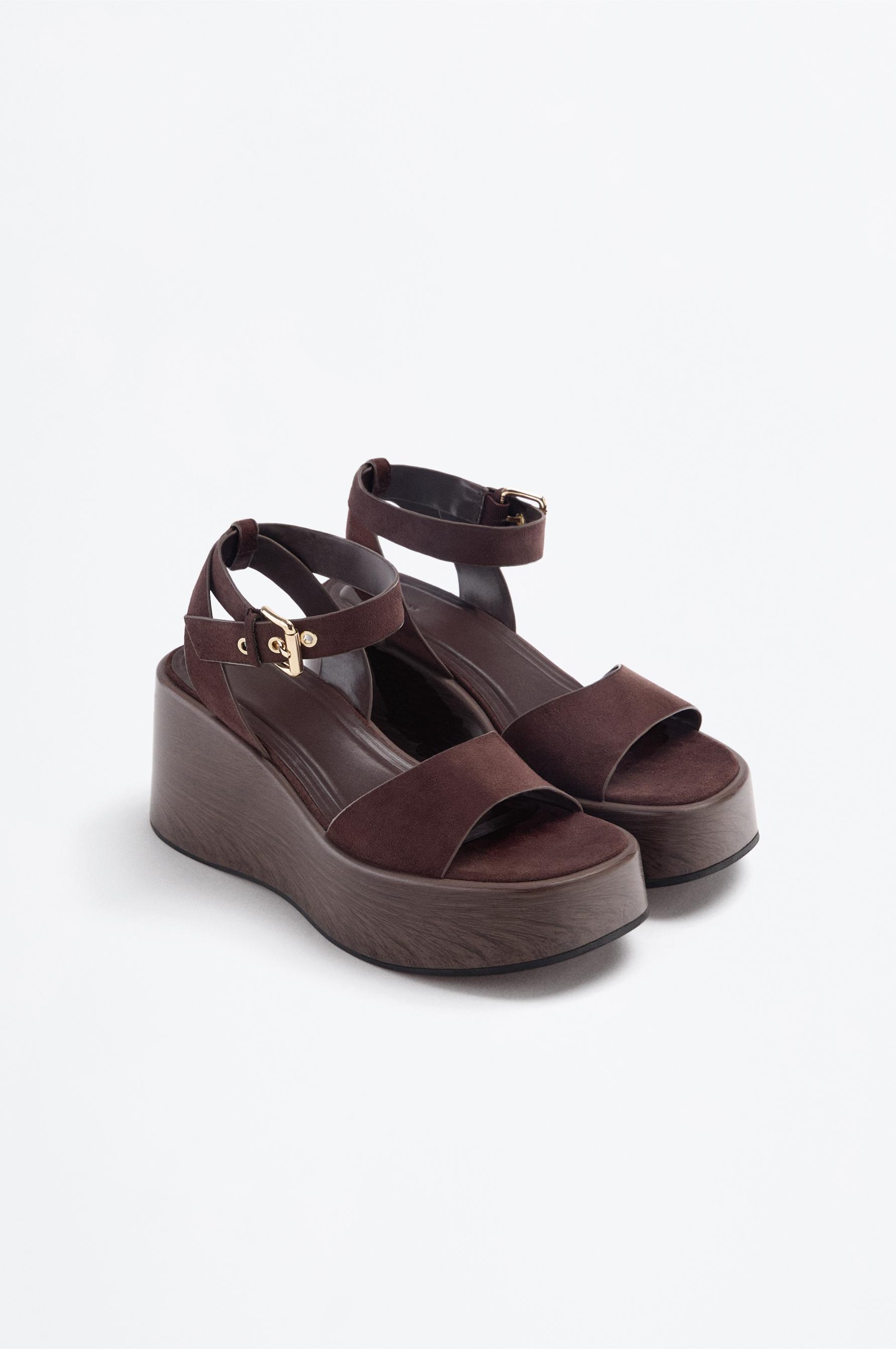 Wooden wedge sandal — BROWN
