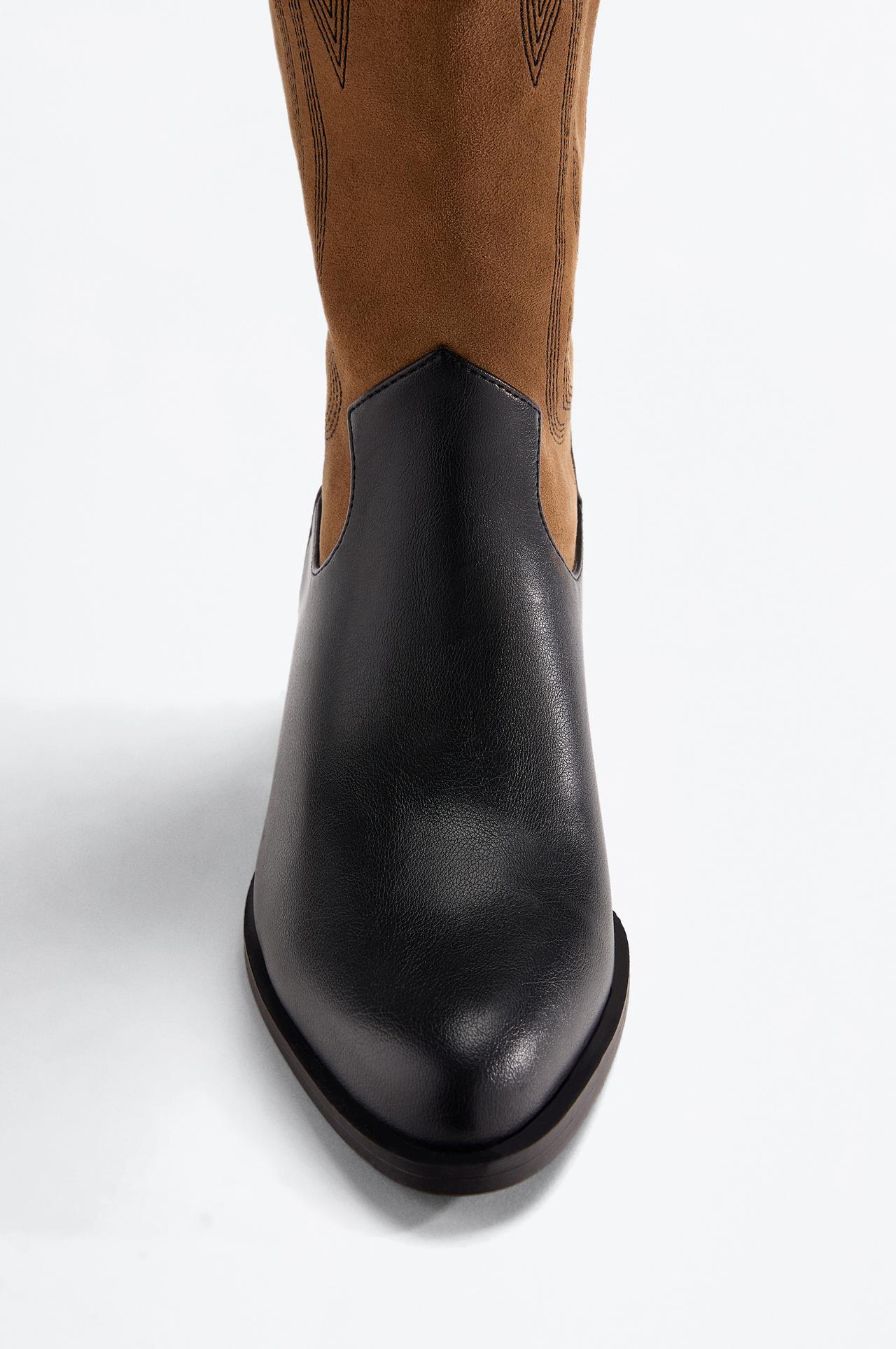 Cowboy boots — OTHERS