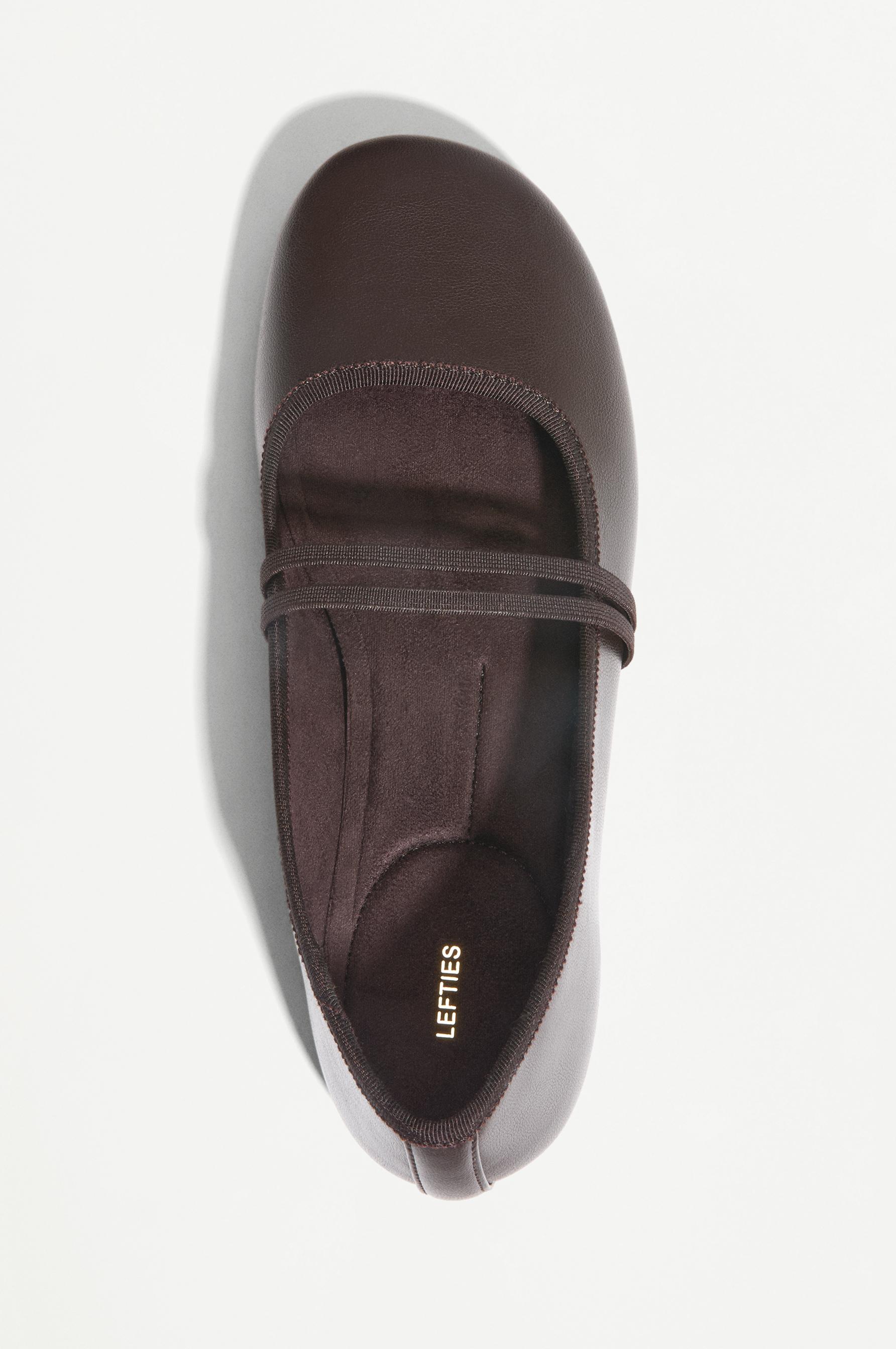 Barefoot ballerina flat — BROWN