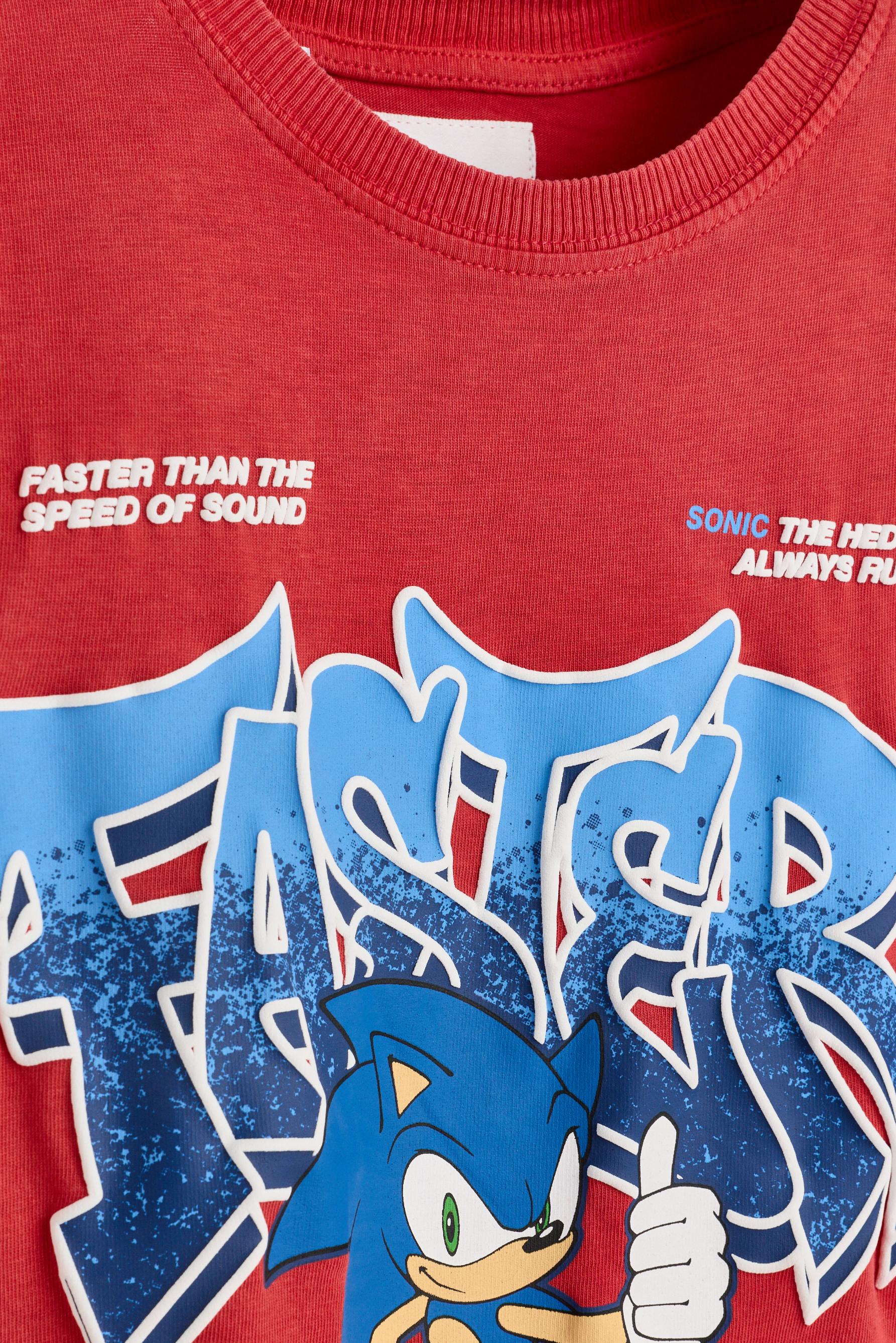 SONIC™ | SEGA raised print T-shirt — RED