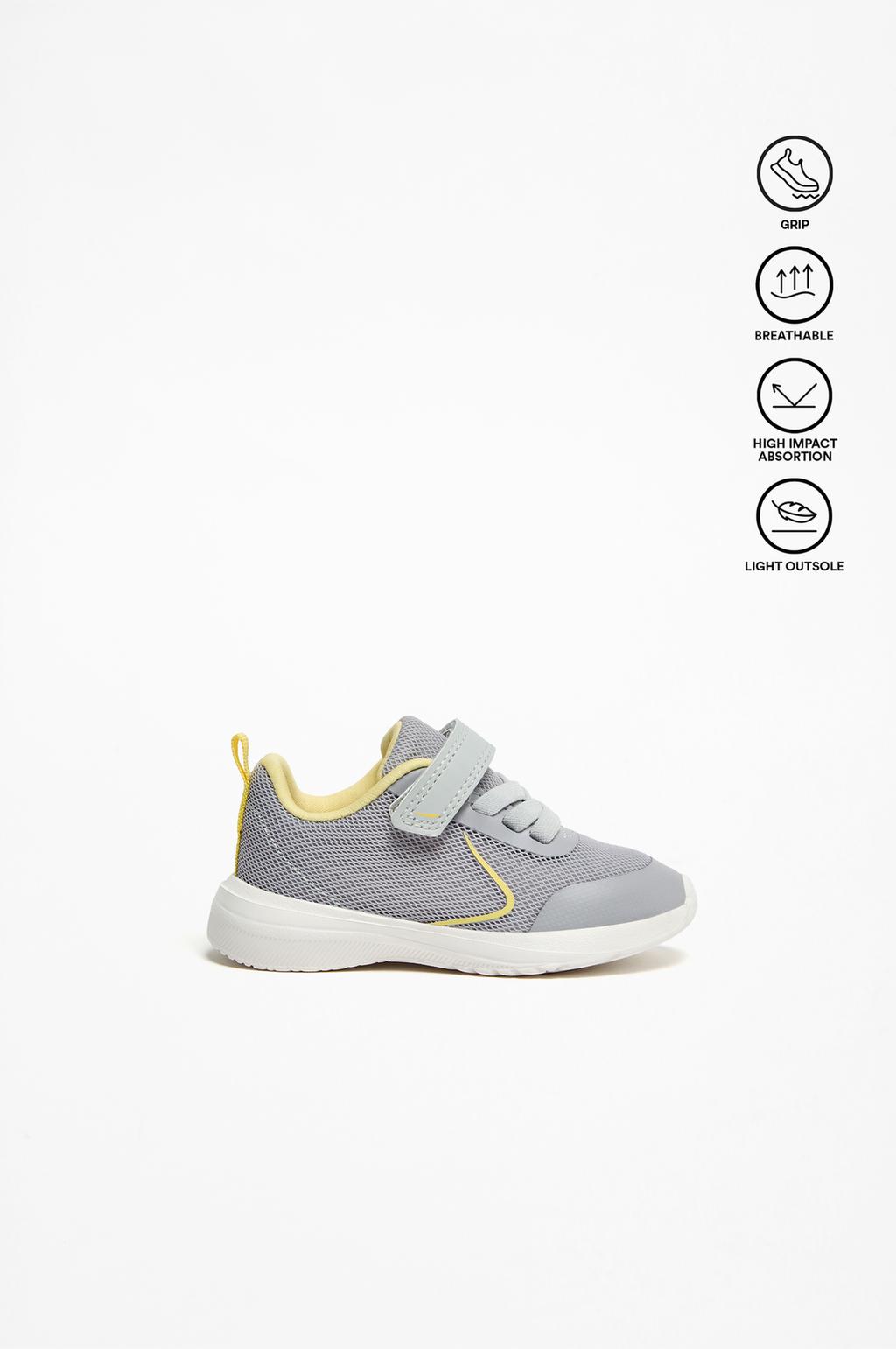 Minimalist sneakers