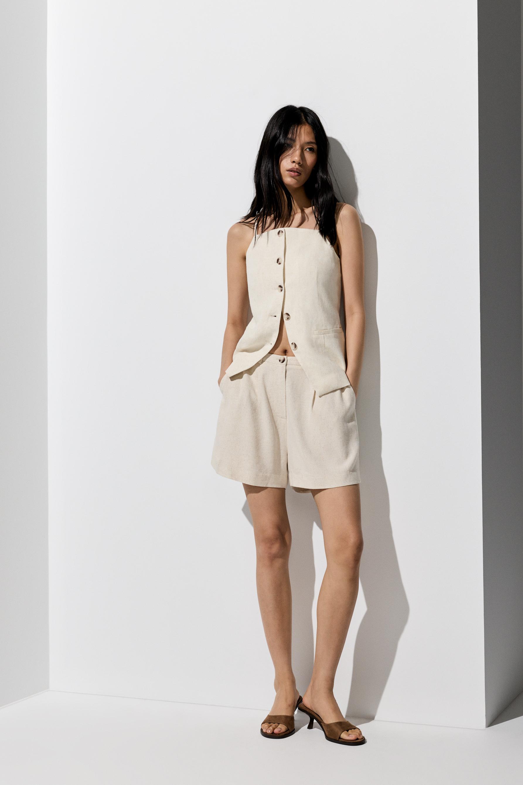 Rustic Bermuda shorts — BEIGE
