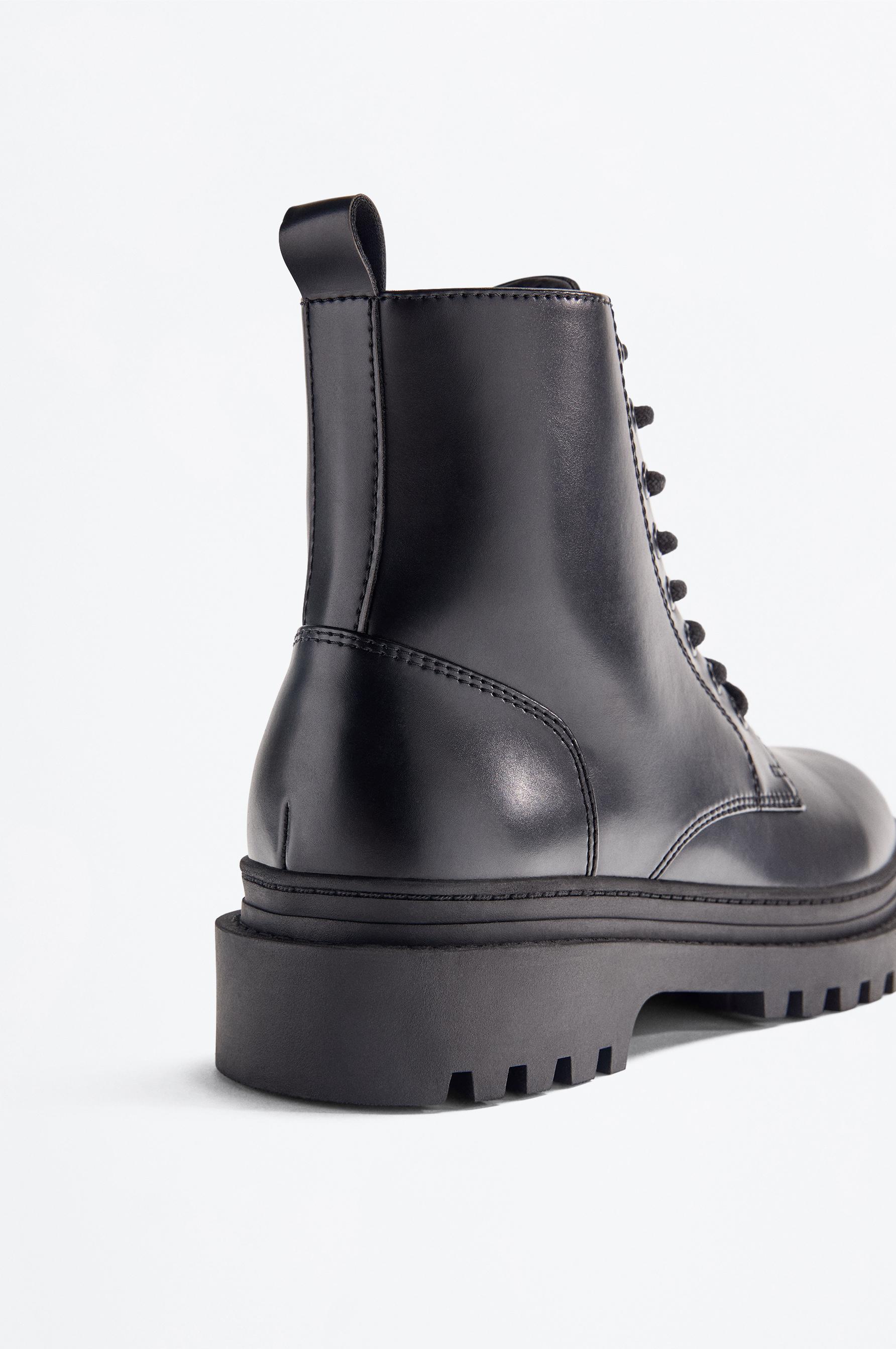 Lace-up boot — BLACK