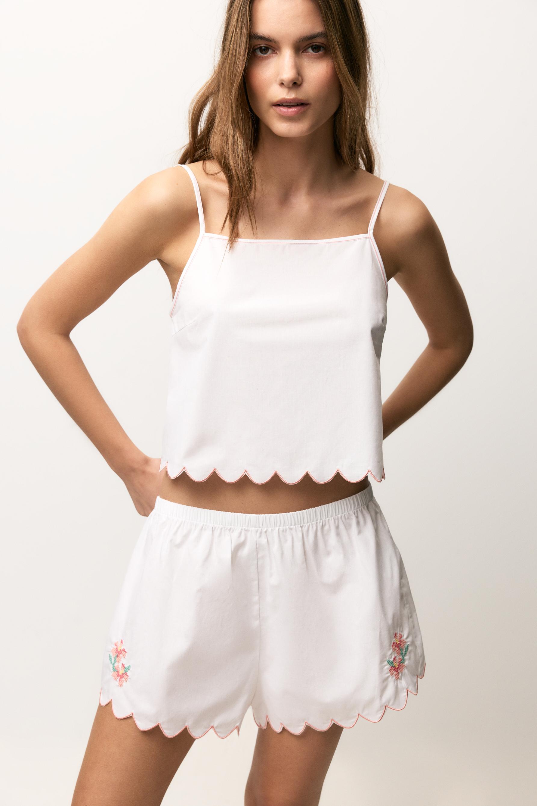 Top pijamero bordado