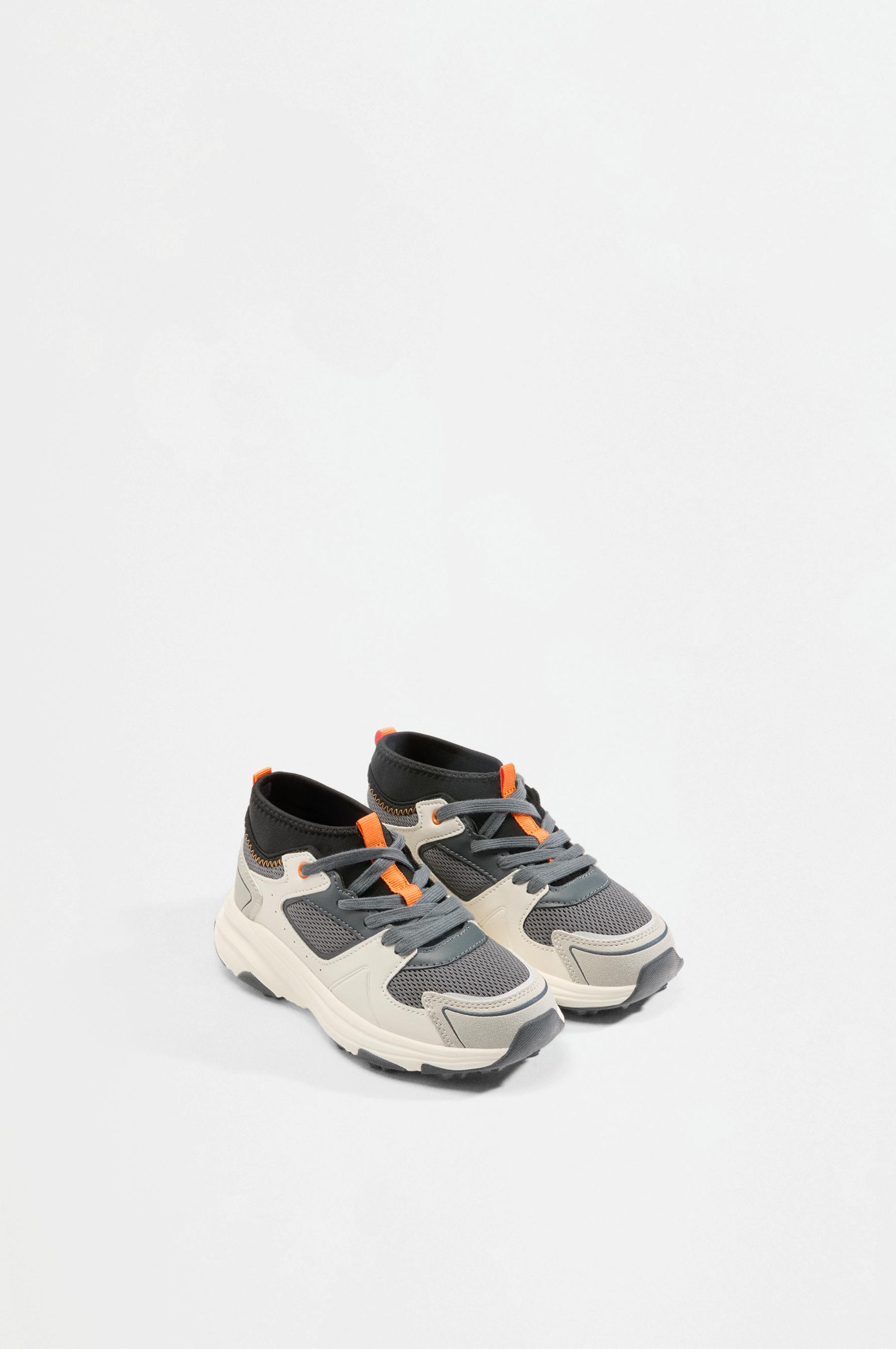 Basketball sneaker — OTHERS