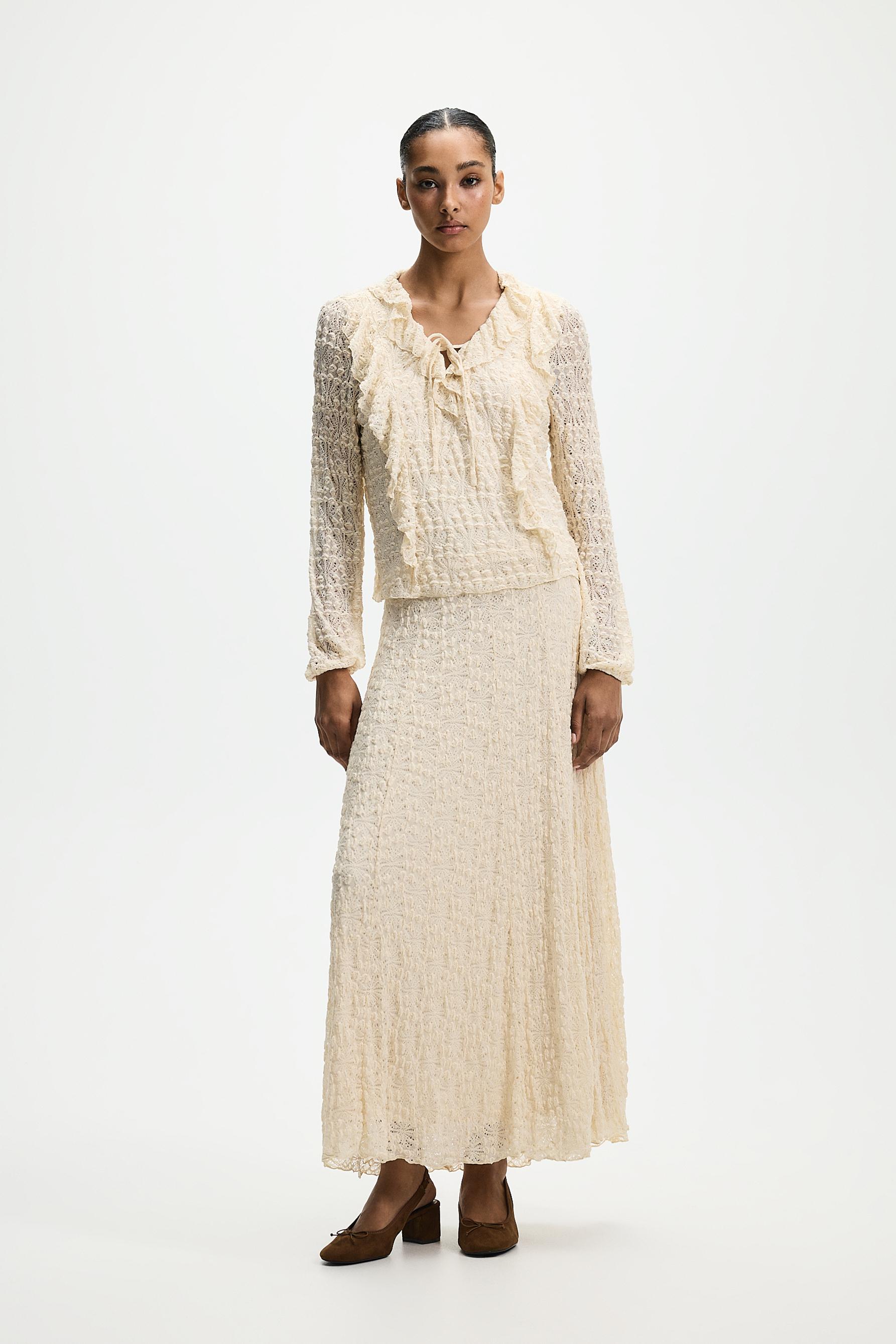 Ruffle lace top — ECRU