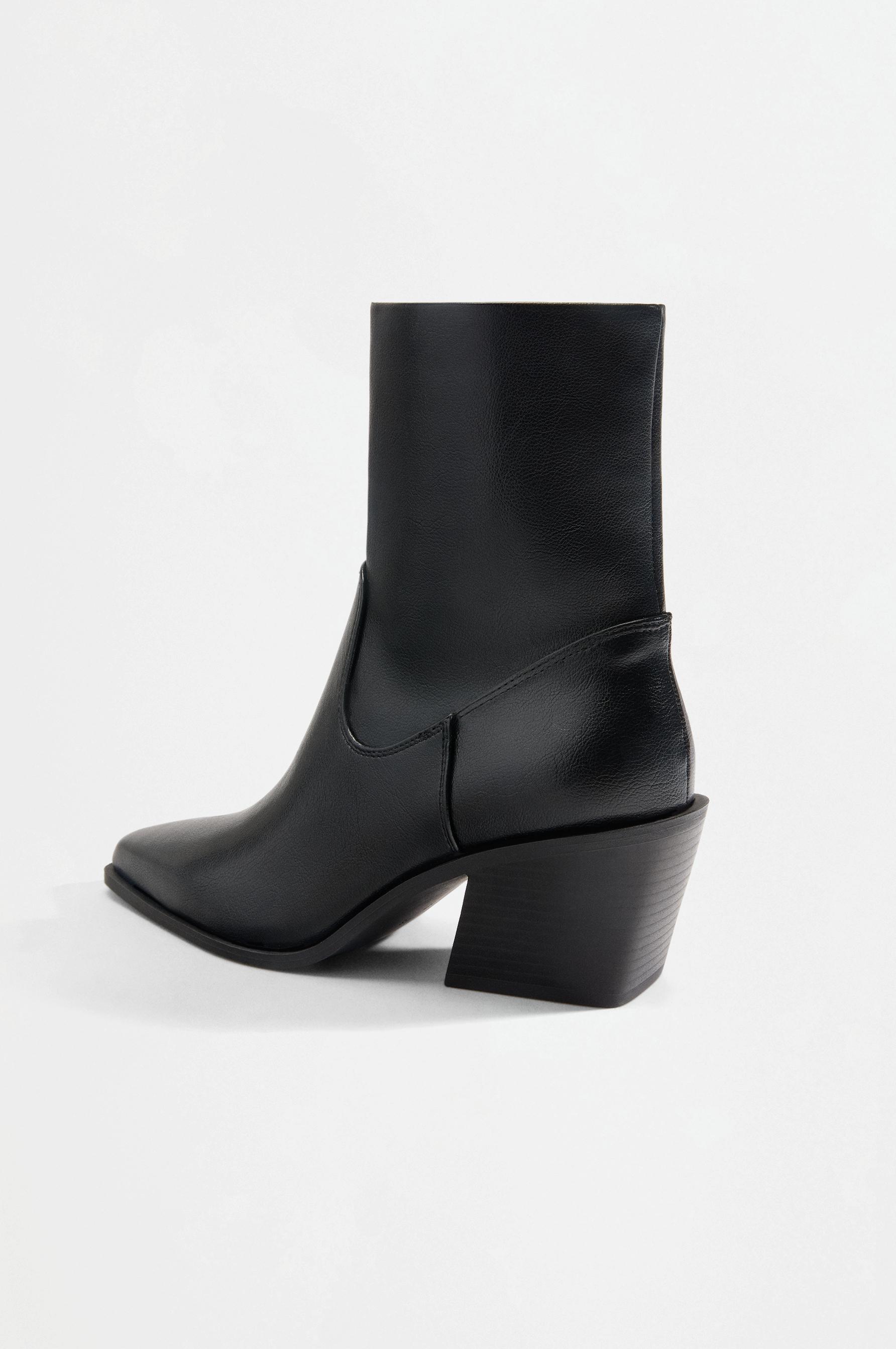style ankle boots — BLACK