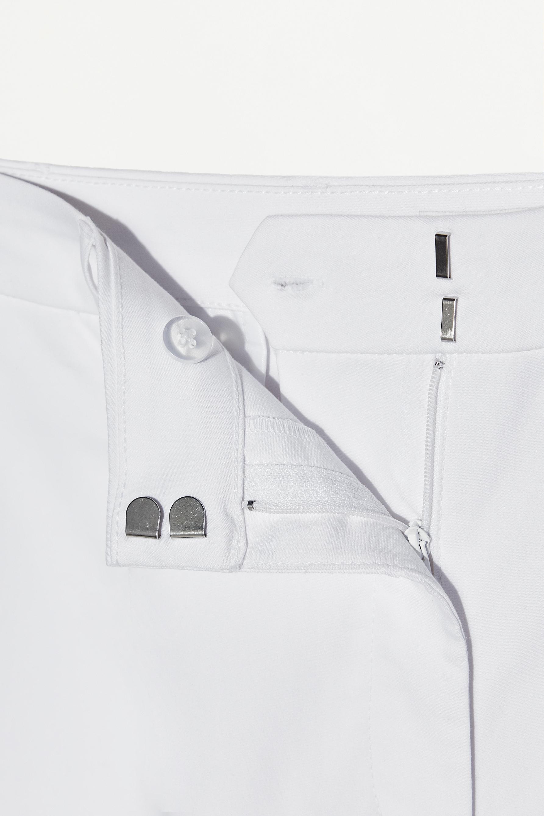 Pleated shorts — WHITE