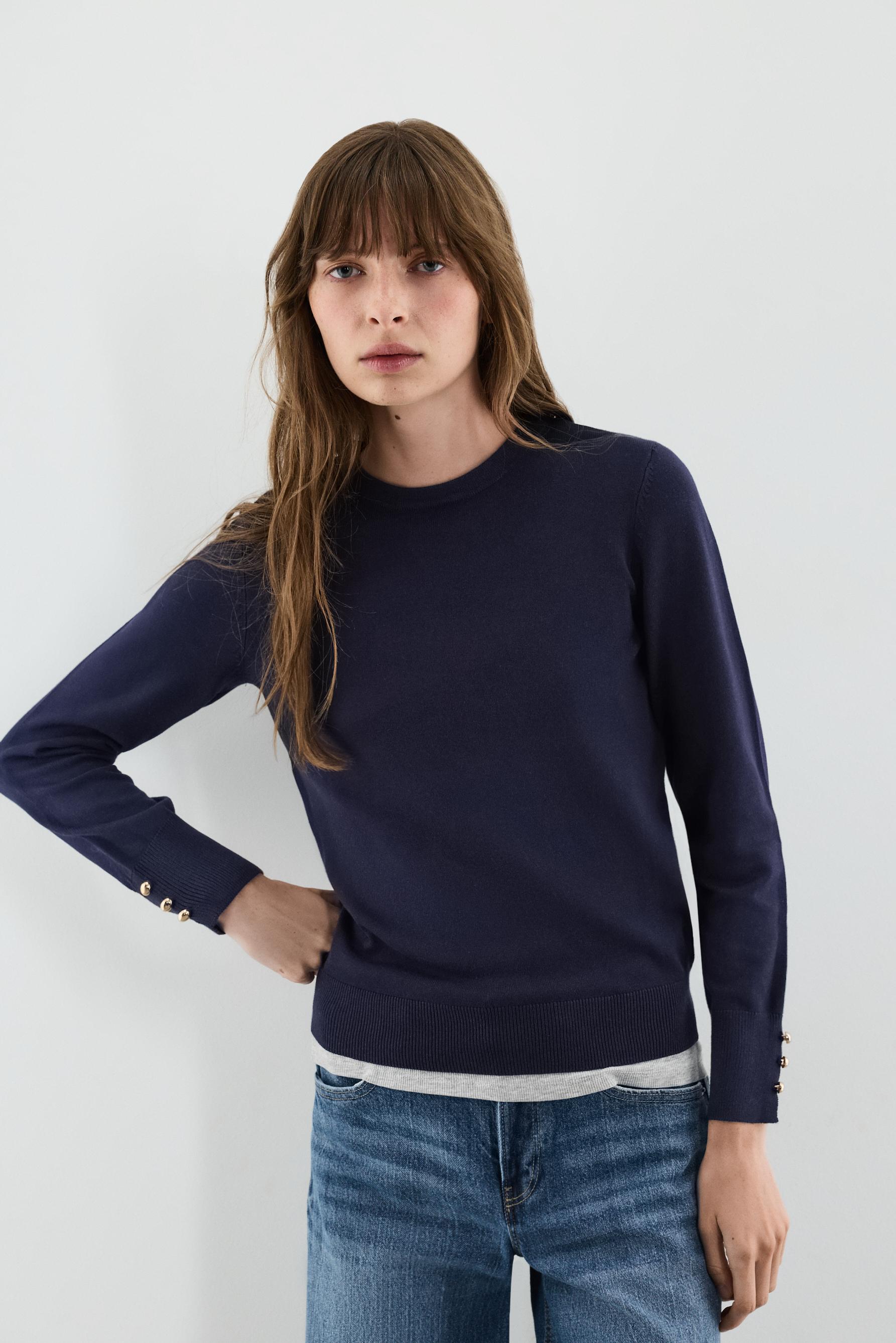 Basic gold button sweater — ELECTRIC BLUE