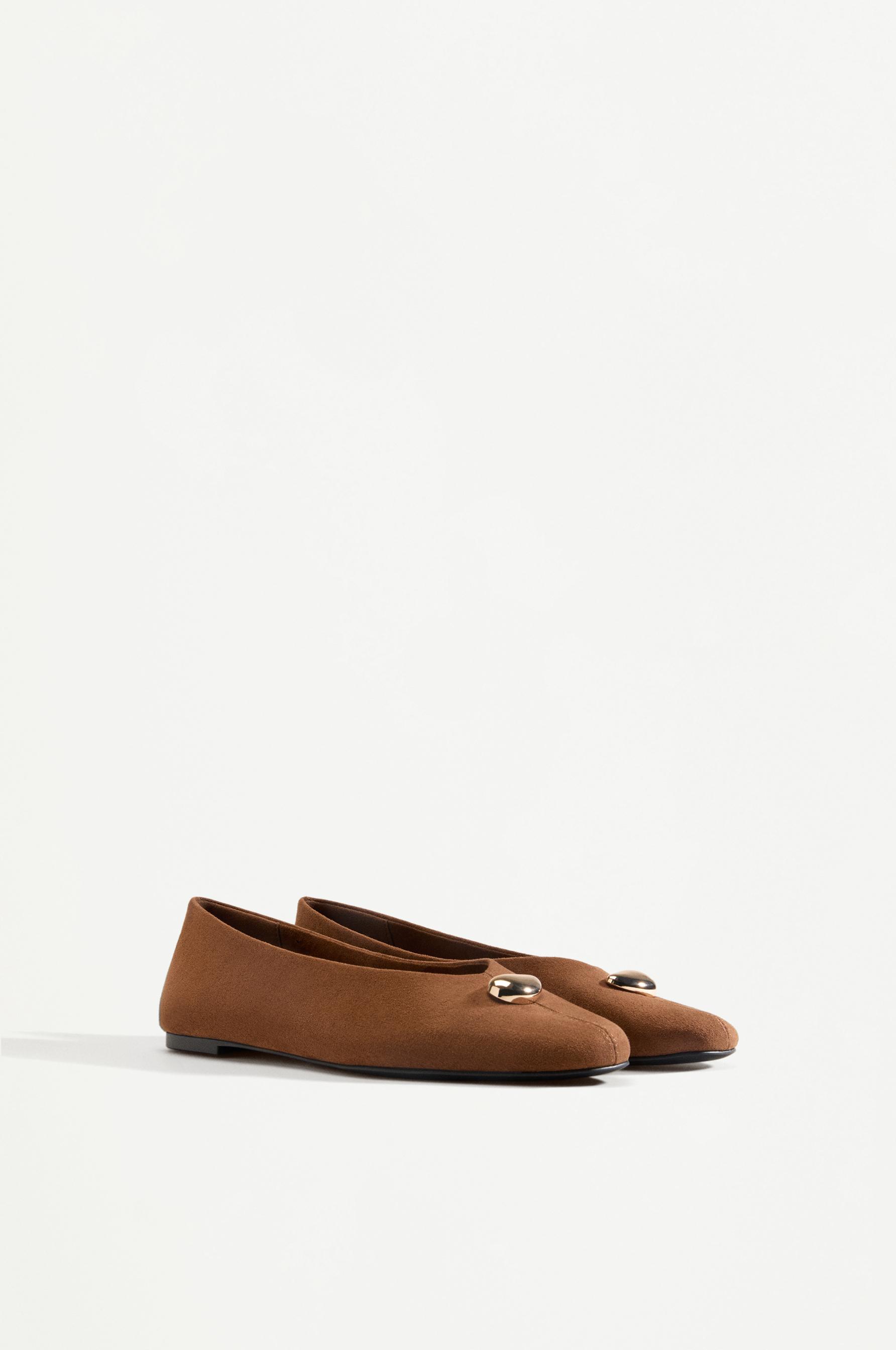 Ballet flats with metal detail — LEATHER