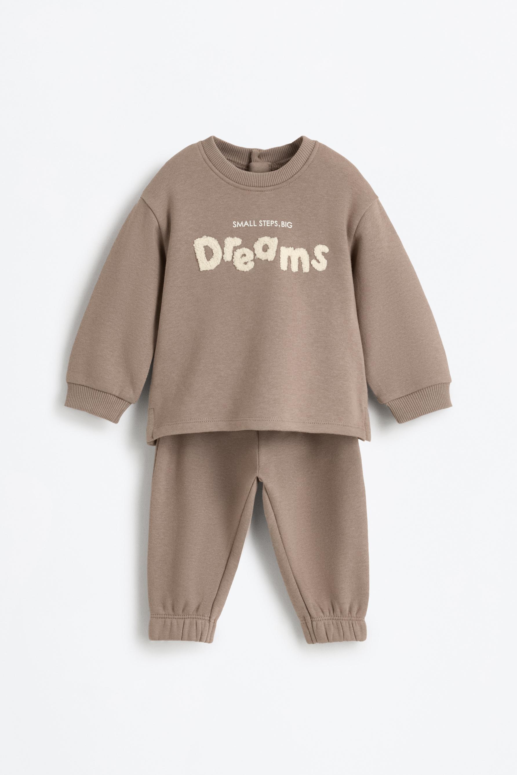 Conjunto sudadera y pantalón bordado rizo