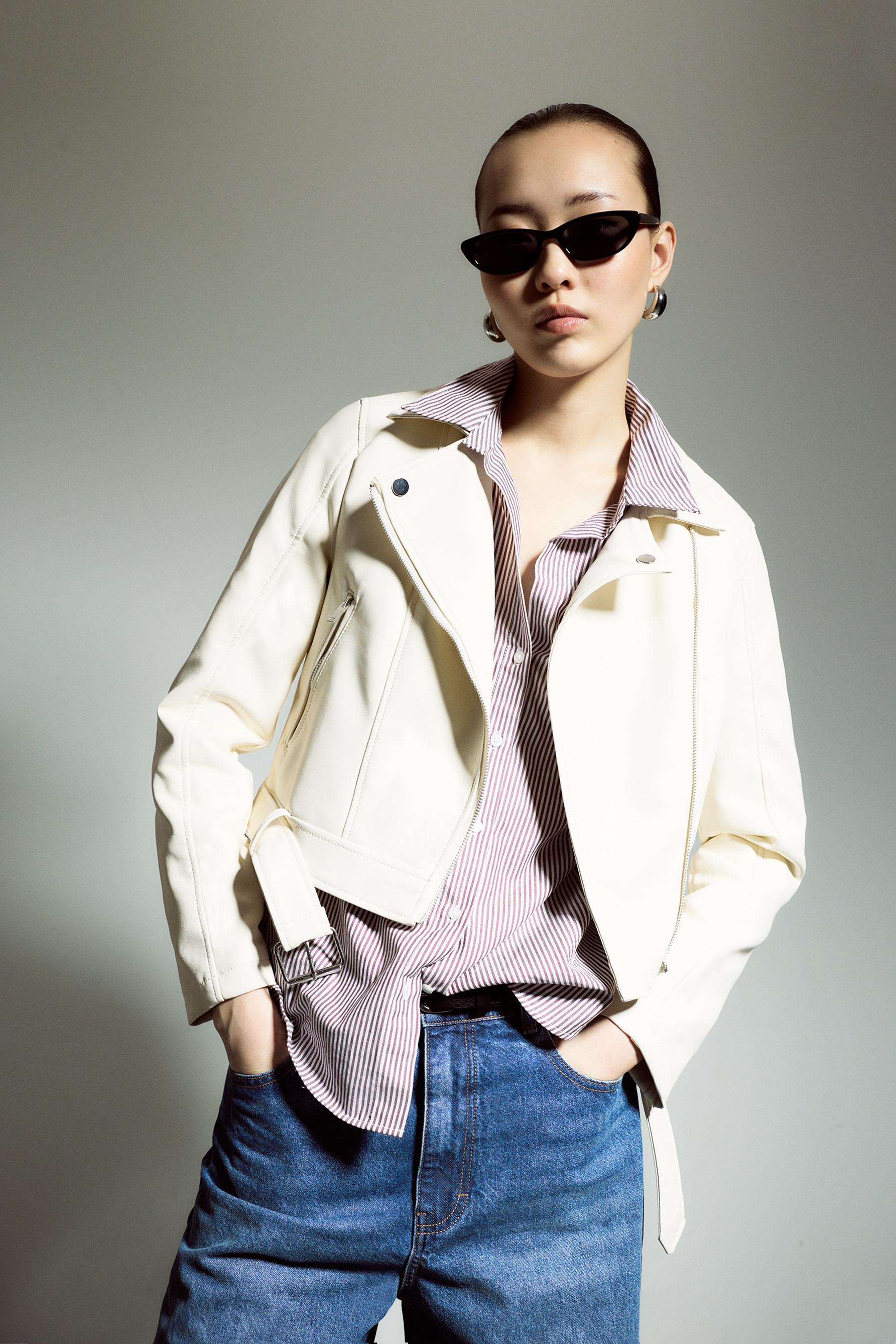 Cazadora cruzada efecto piel