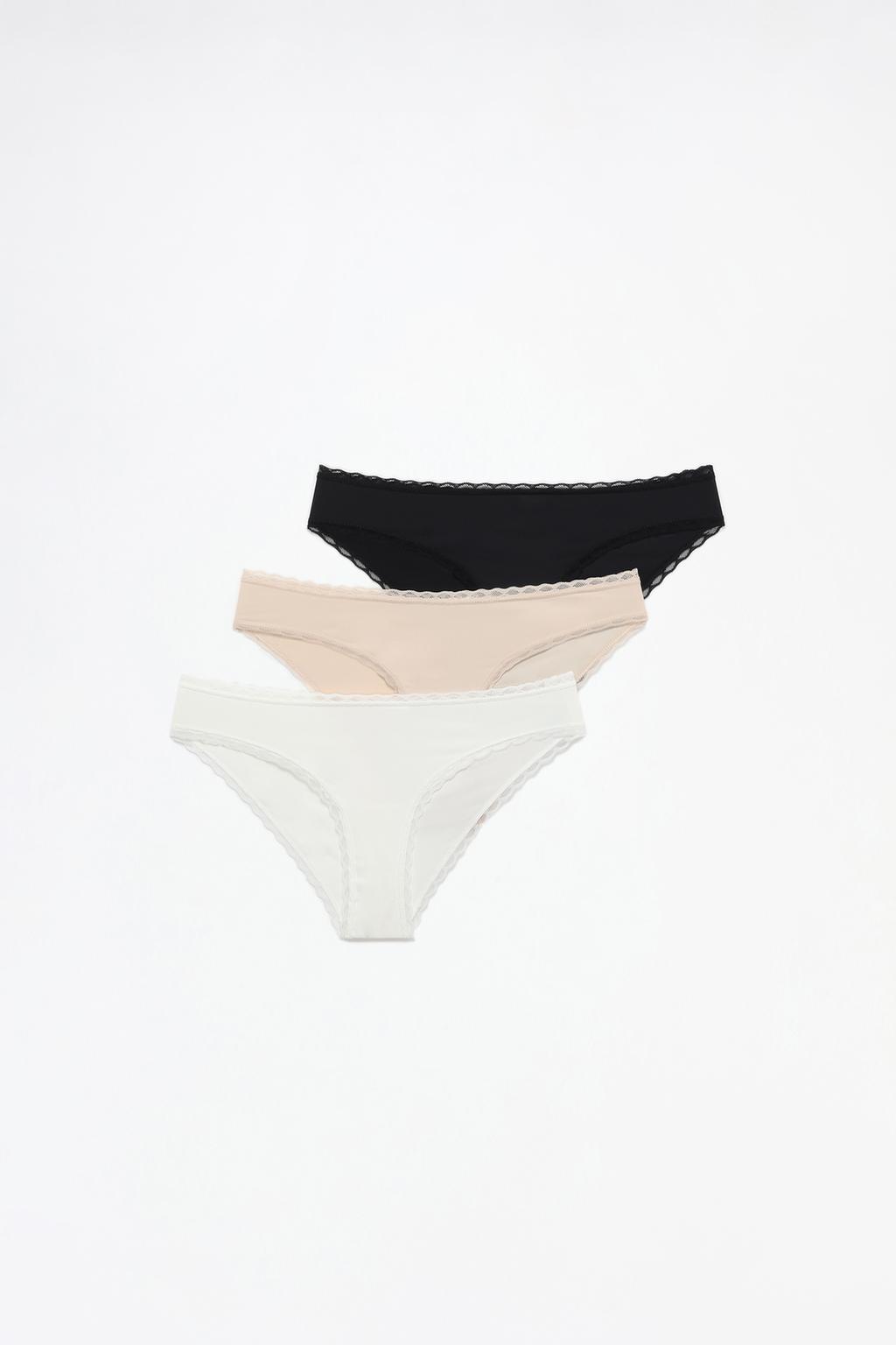 3-Pack of classic briefs with lace trim