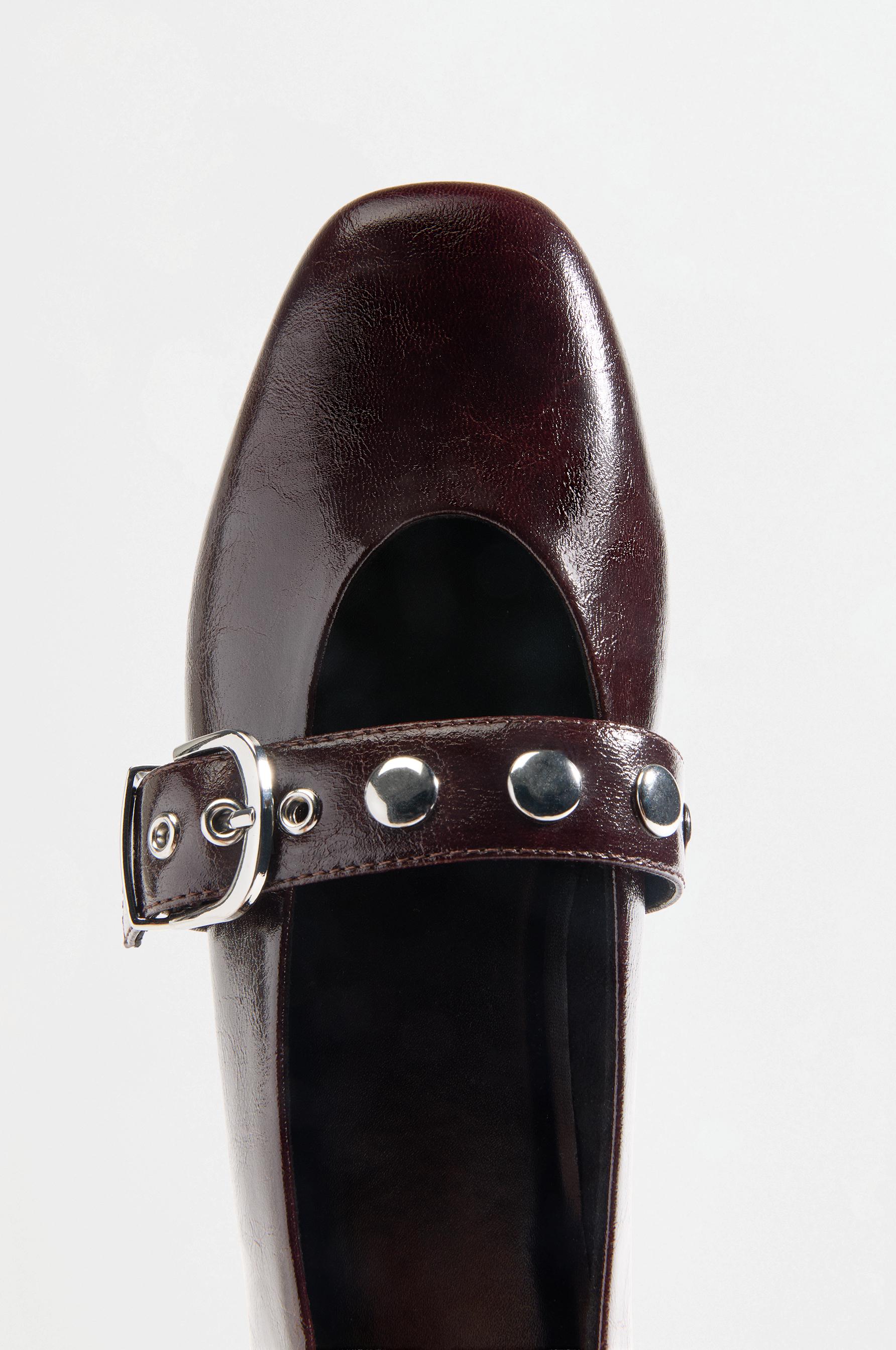 Studded ballet flats — BROWN