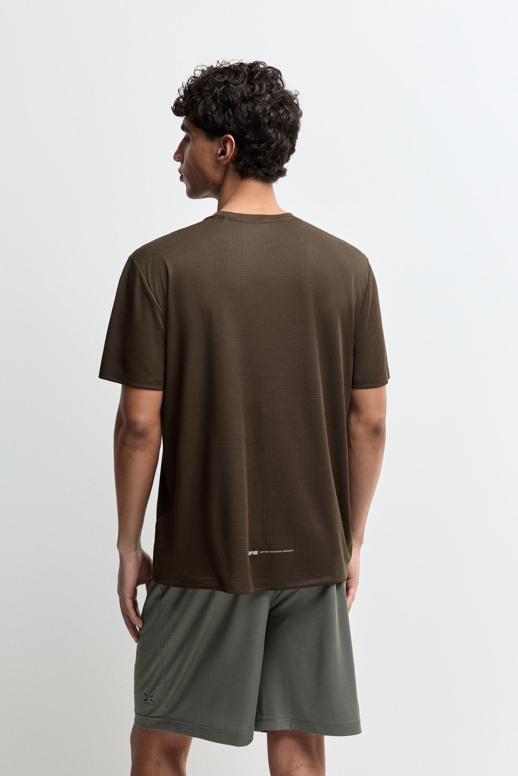 Sports T-shirt — BROWN