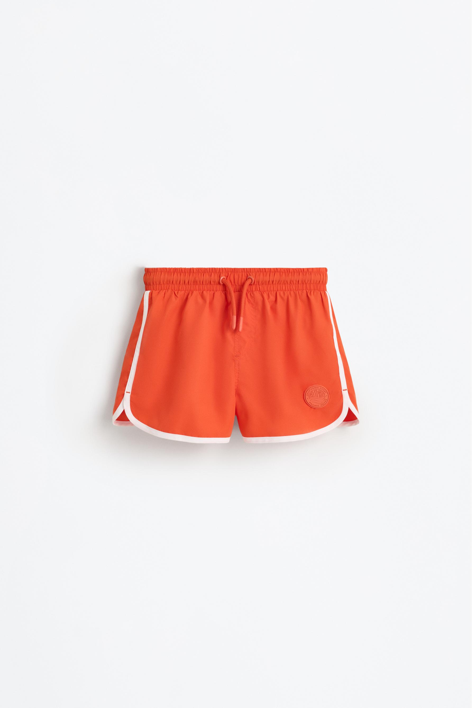 Bañador línea contraste