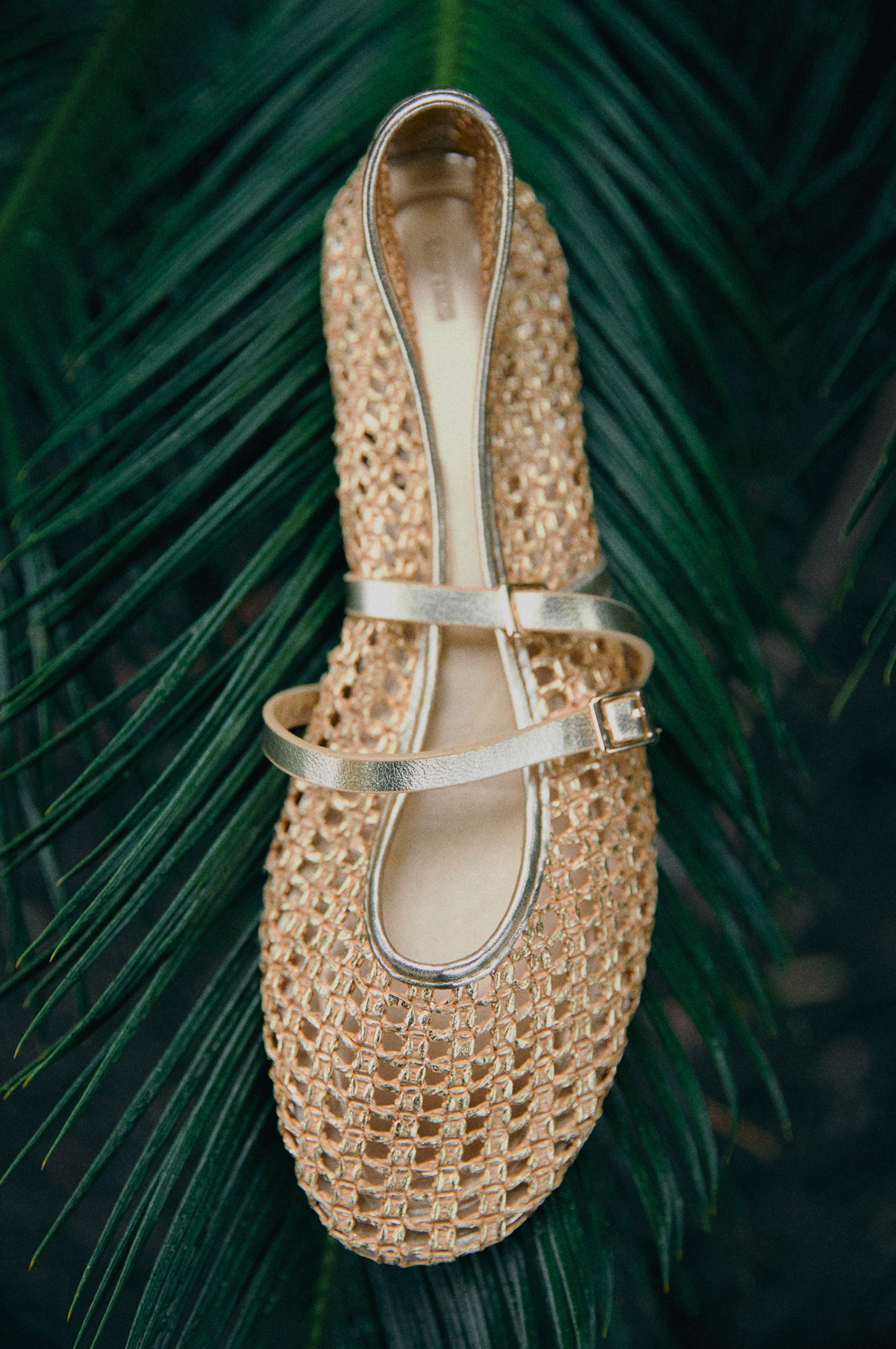 DOUBLE RAFFIA STRAP BALLET FLATS — GOLD
