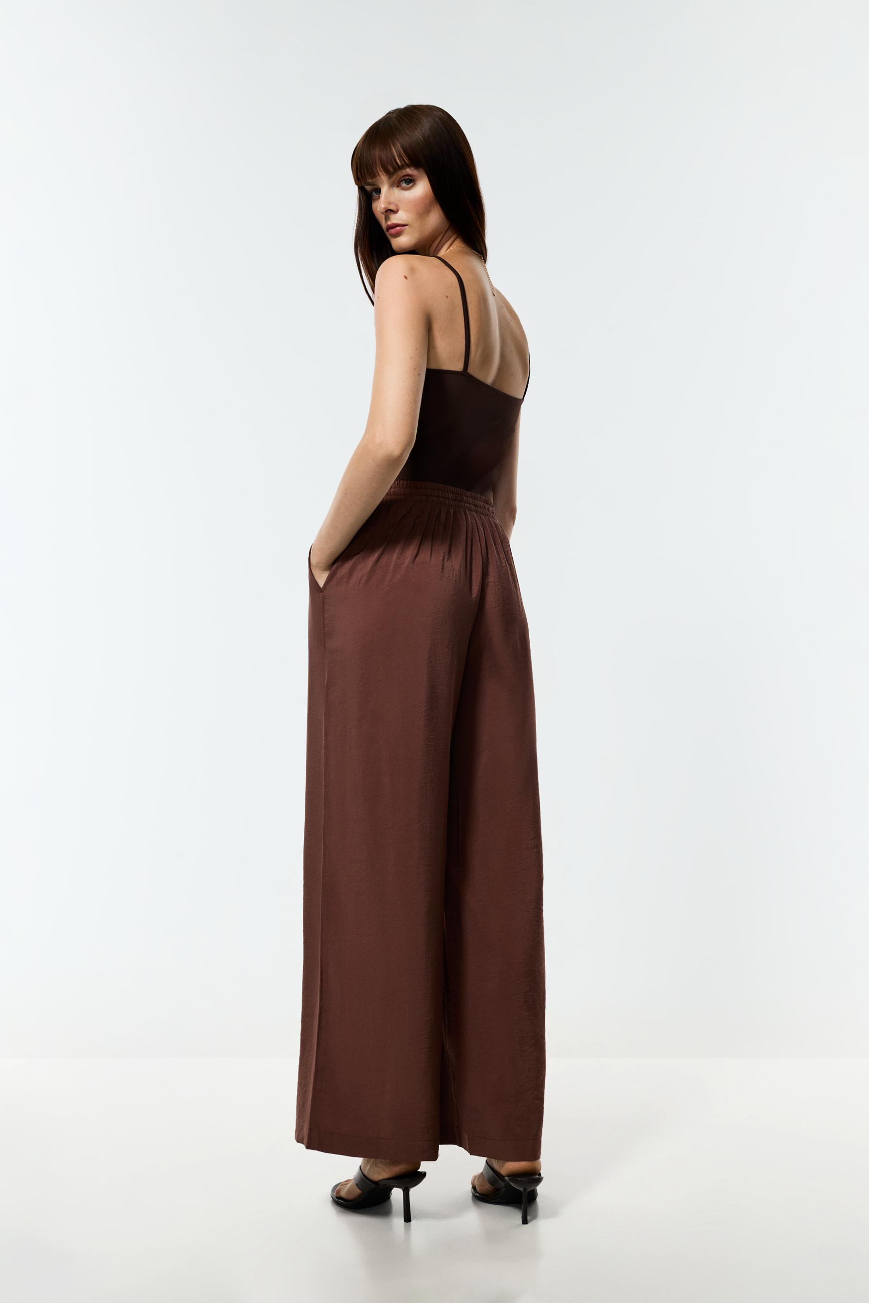 Basic straight-leg trousers — OCHRE