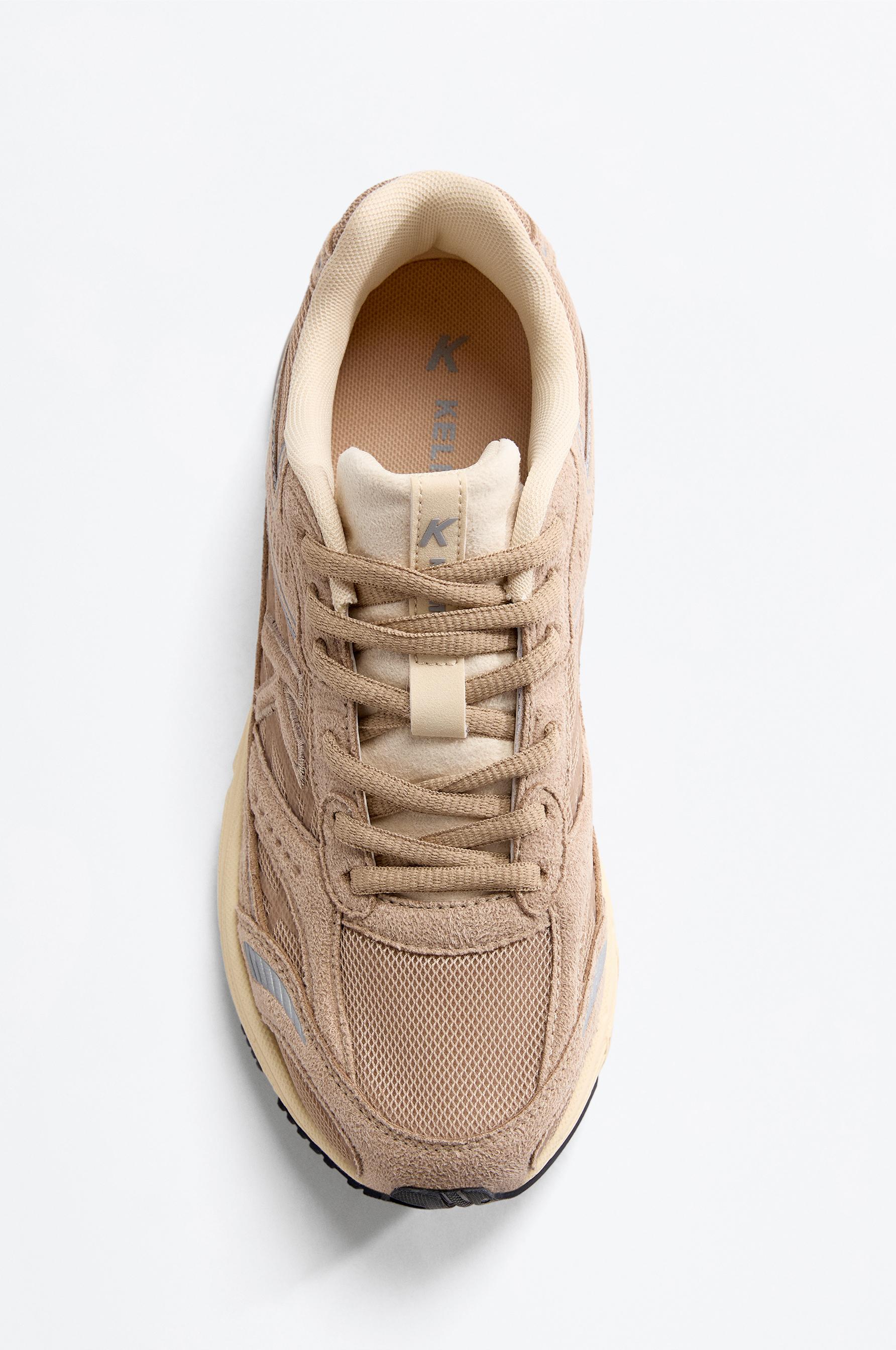 Kelme sports shoes — BROWN