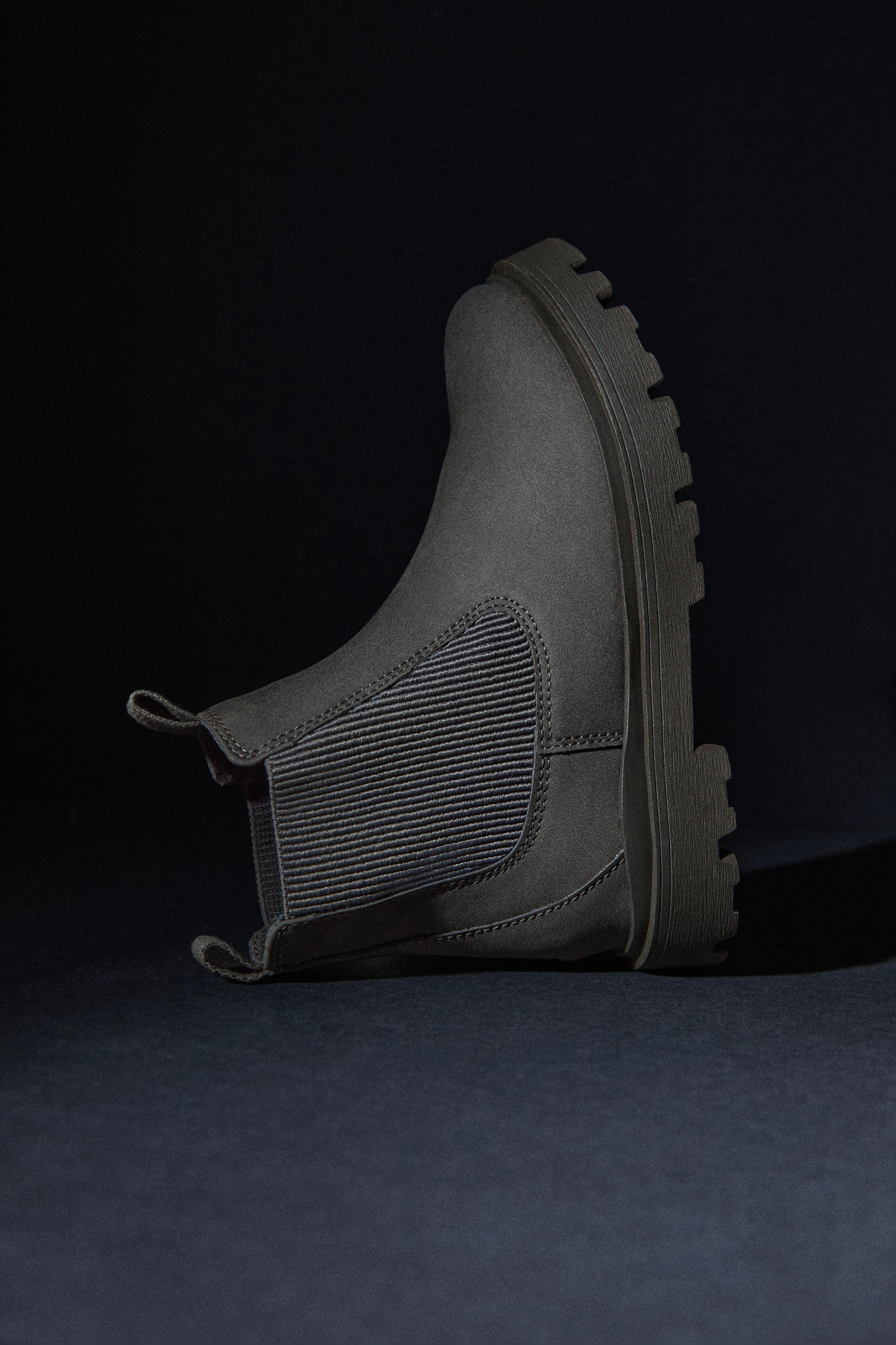 Chelsea boots — BLACK