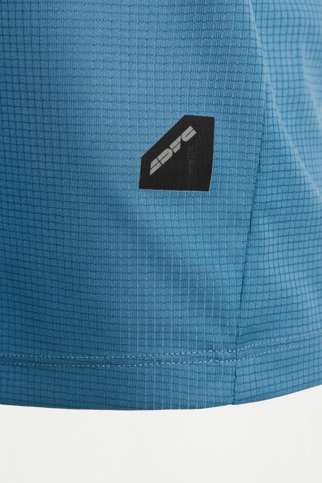 Sleeveless sports T-shirt — PALE BLUE