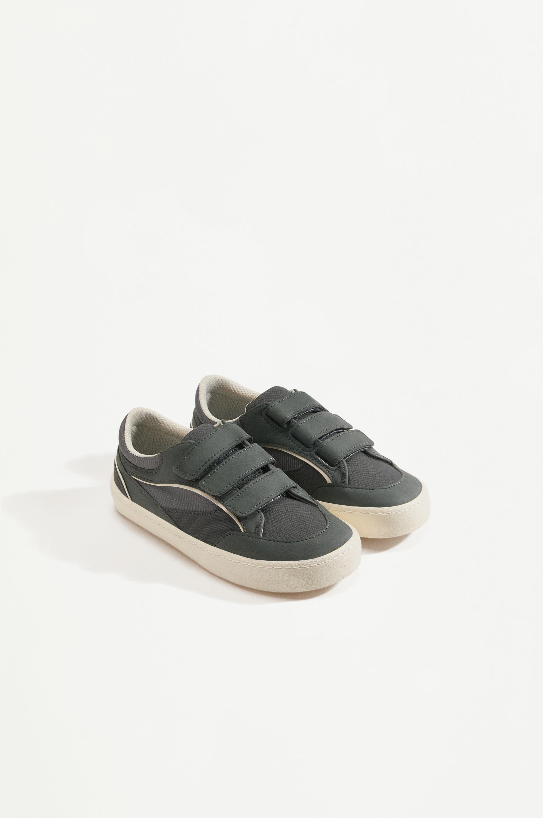 BAREFOOT SNEAKER — BLACK