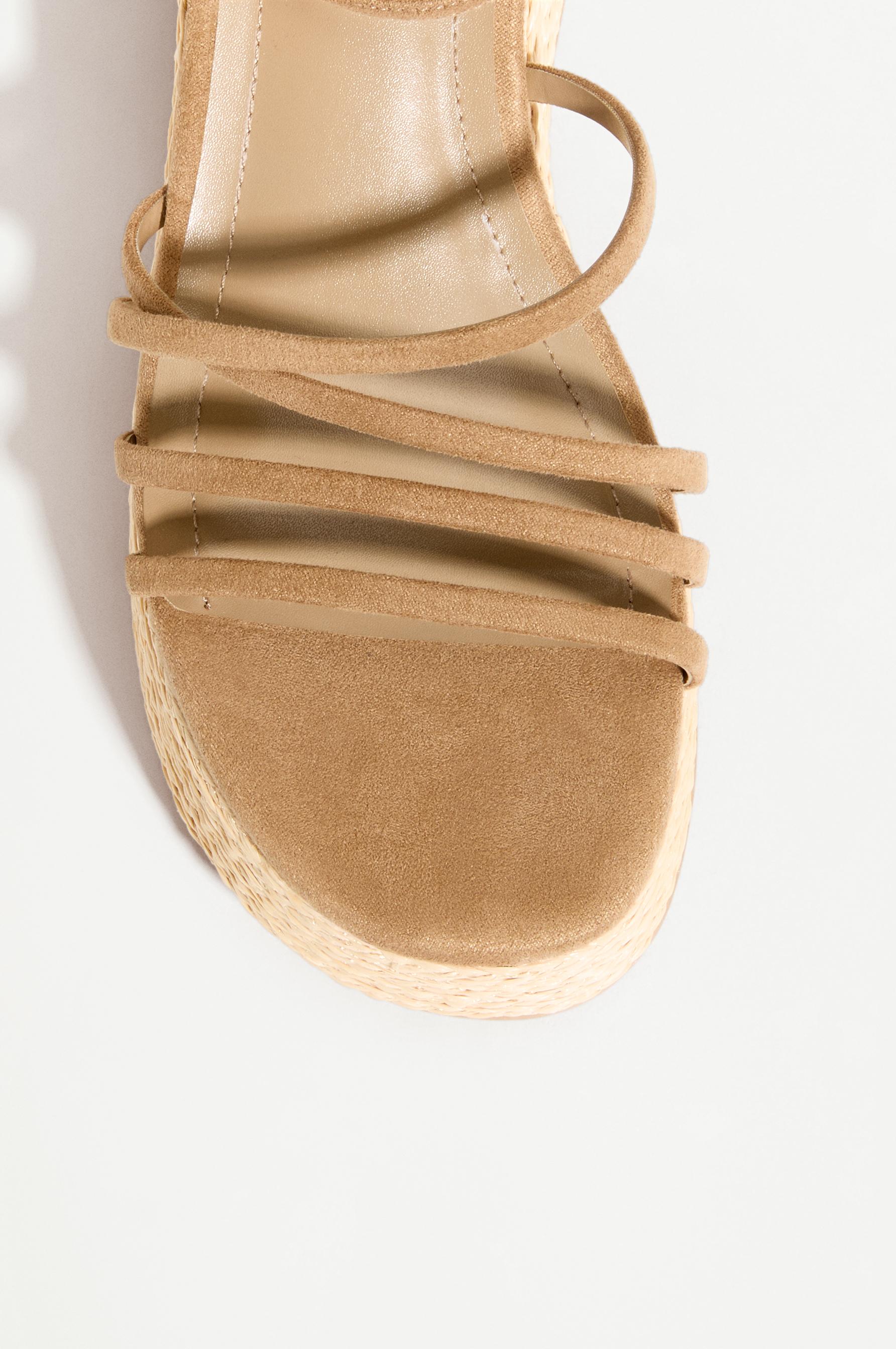Raffia wedge sandal — BROWN