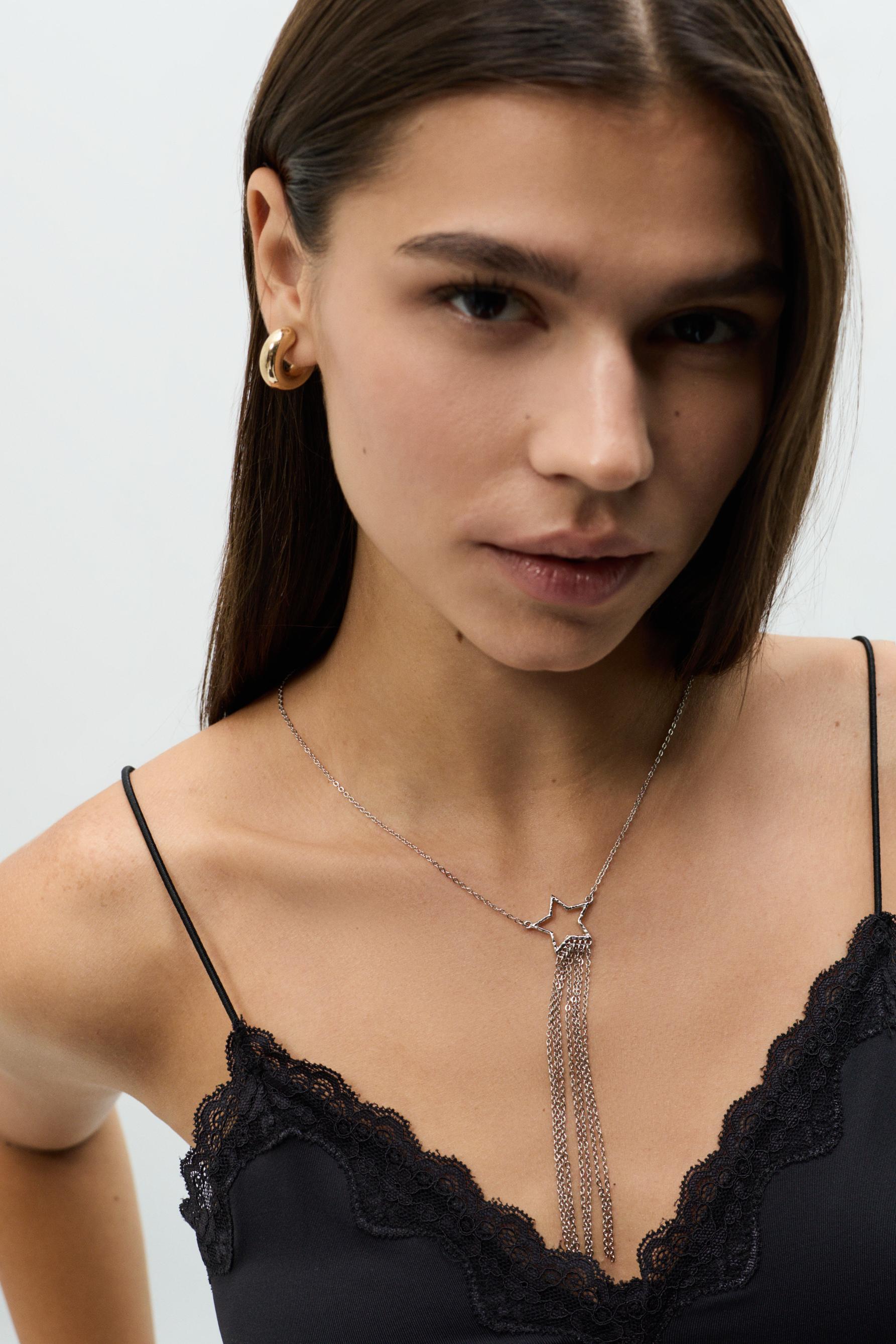 Star pendant necklace with fringe — SILVER