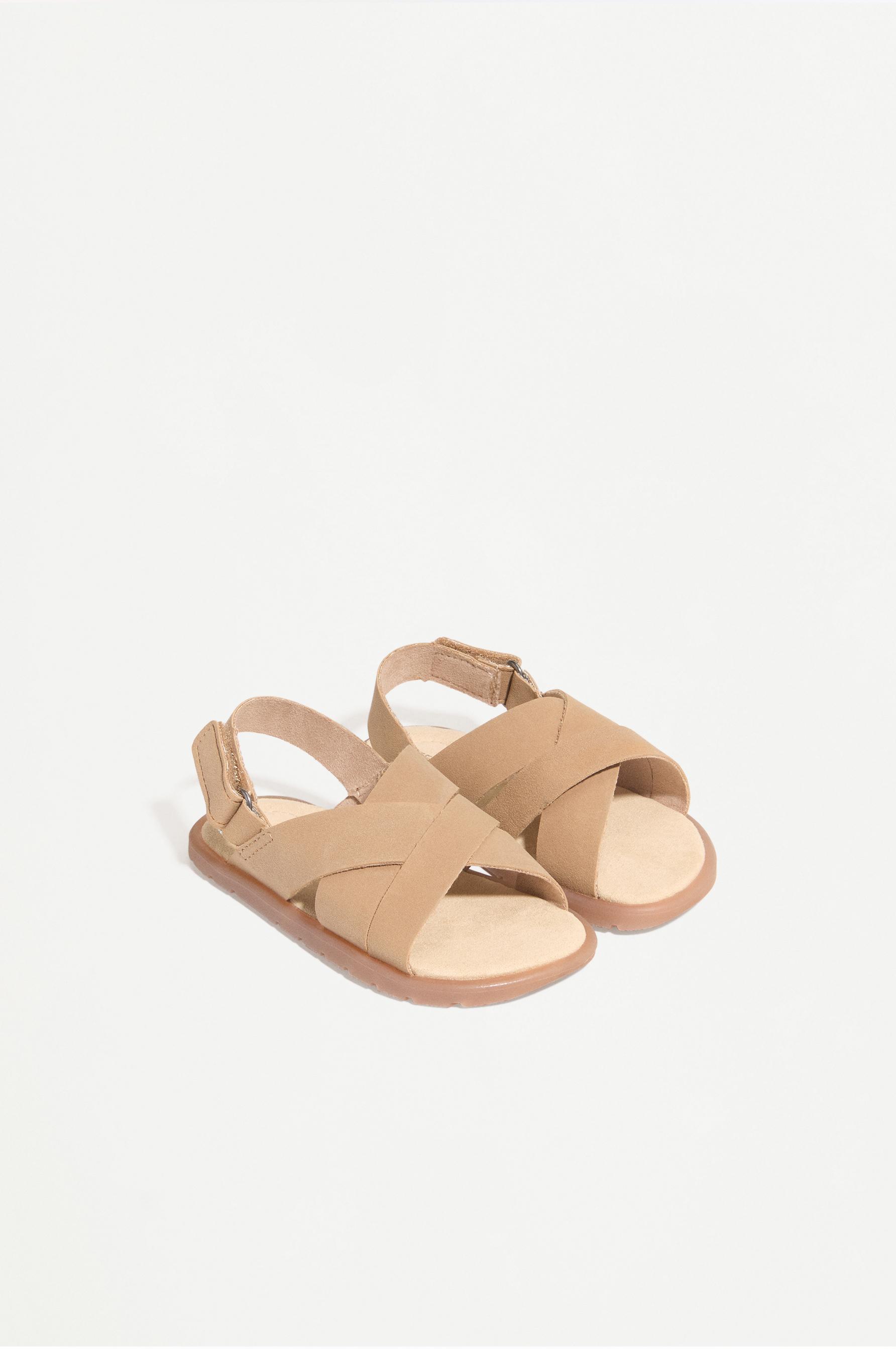 BAREFOOT STRAP SANDALS — BROWN