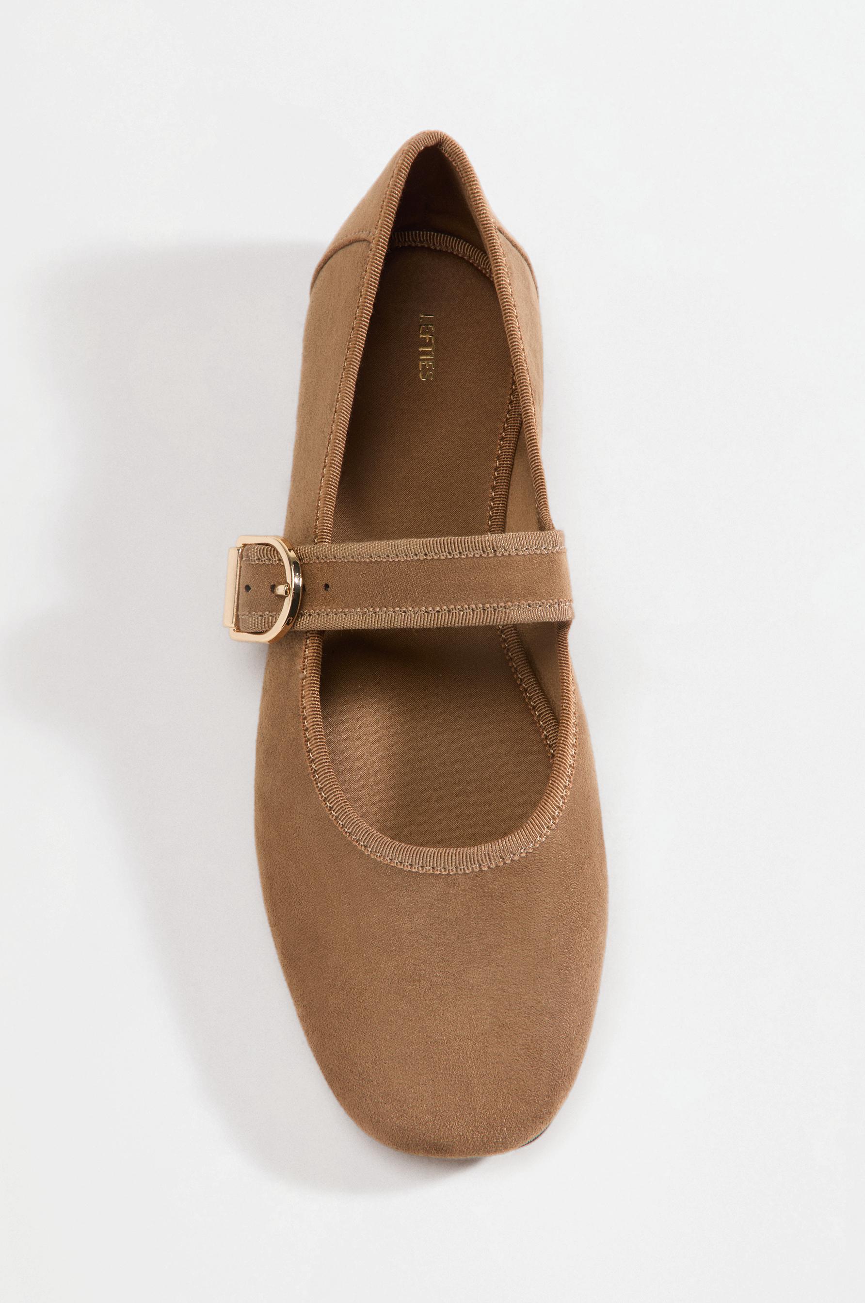 Ballet flats — LEATHER
