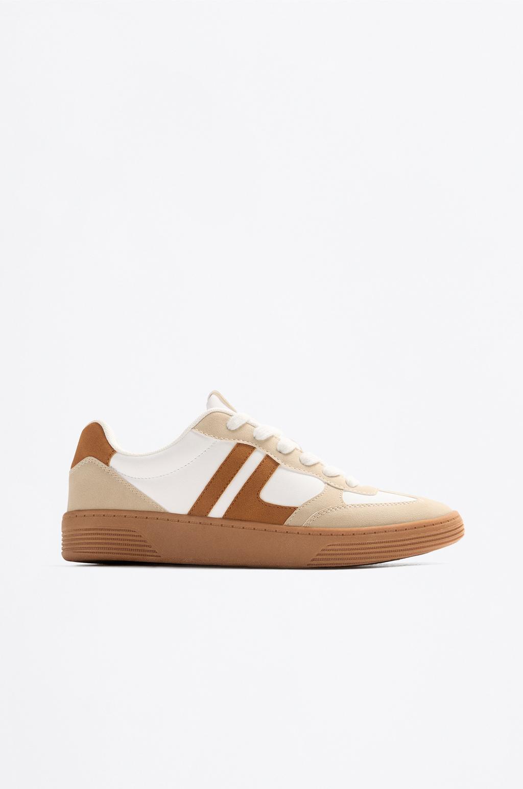 Sneakers retro dettaglio