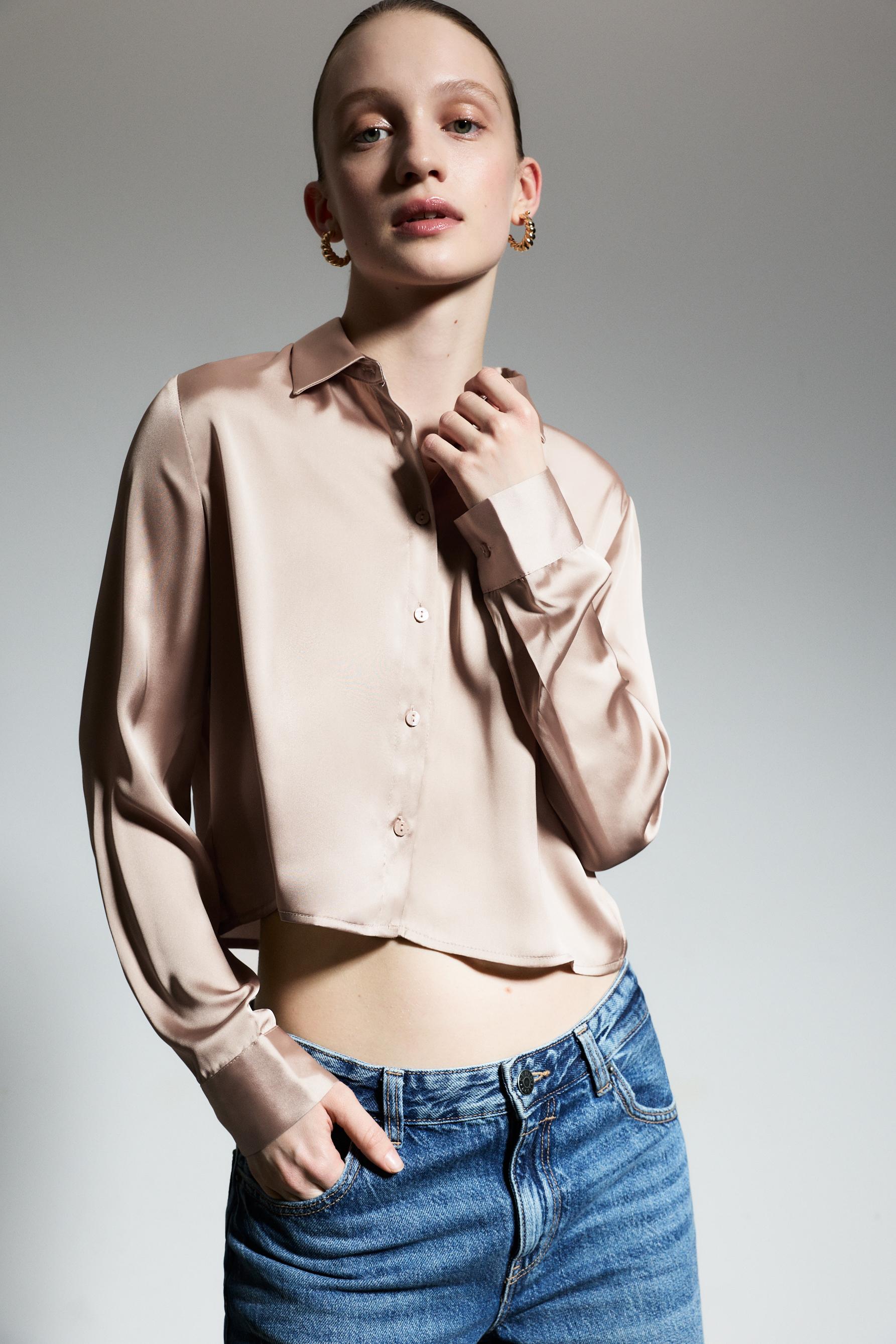 Camisa satinada cropped