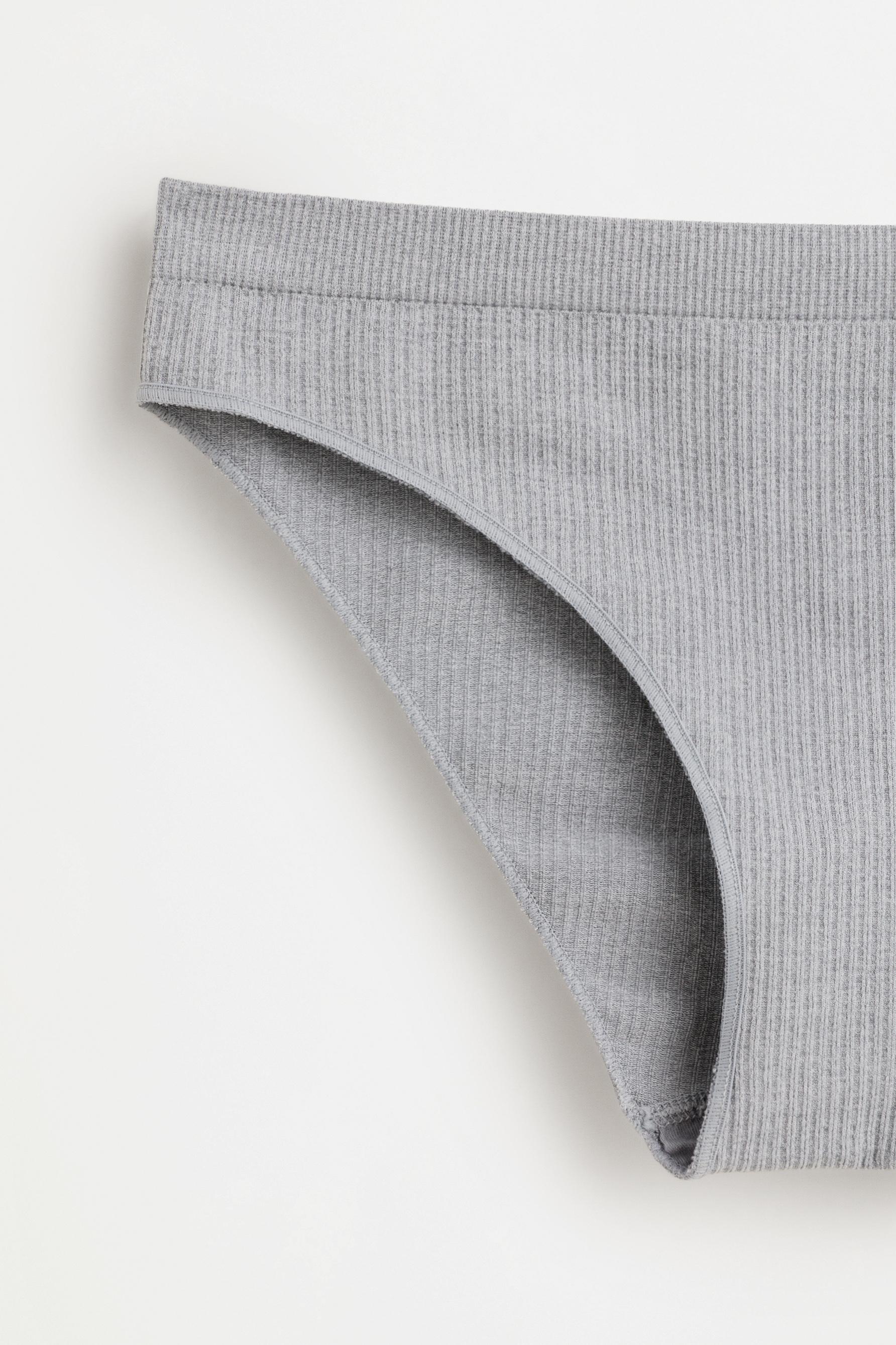 Classic seamless briefs (2-pack) — WHITE